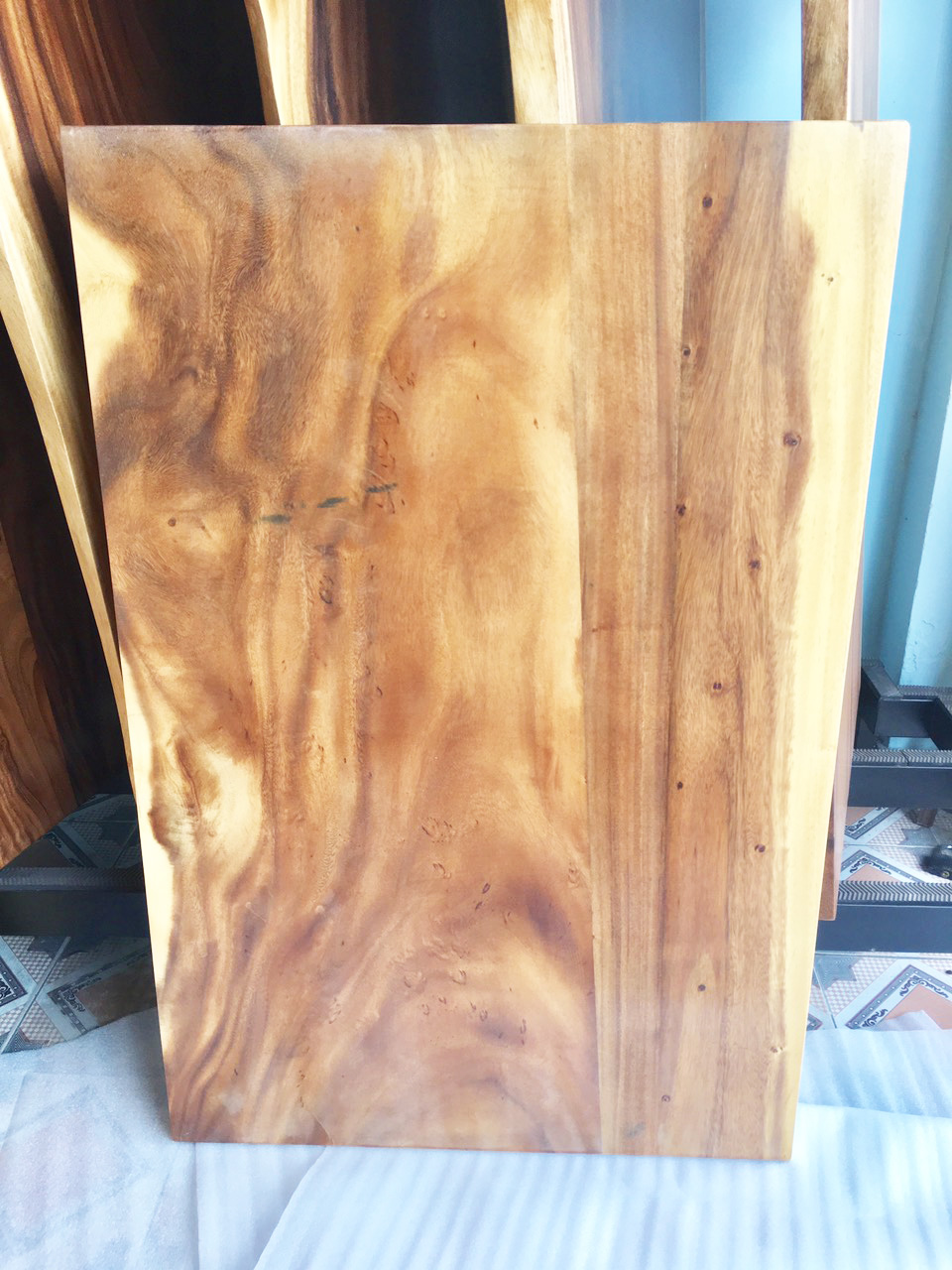 Mặt bàn gỗ me tây ghép tấm tự nhiên MTG38