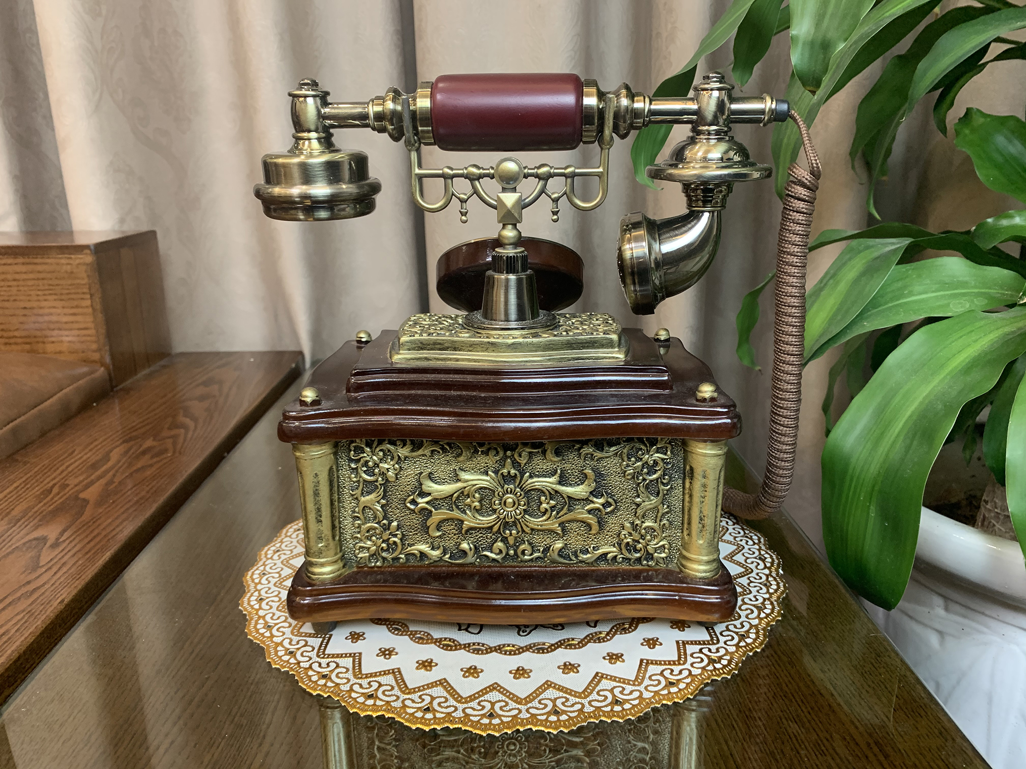 Điện thoại bàn cổ điển MS1 ( NGHE GỌI BẰNG  SIM DI ĐỘNG)