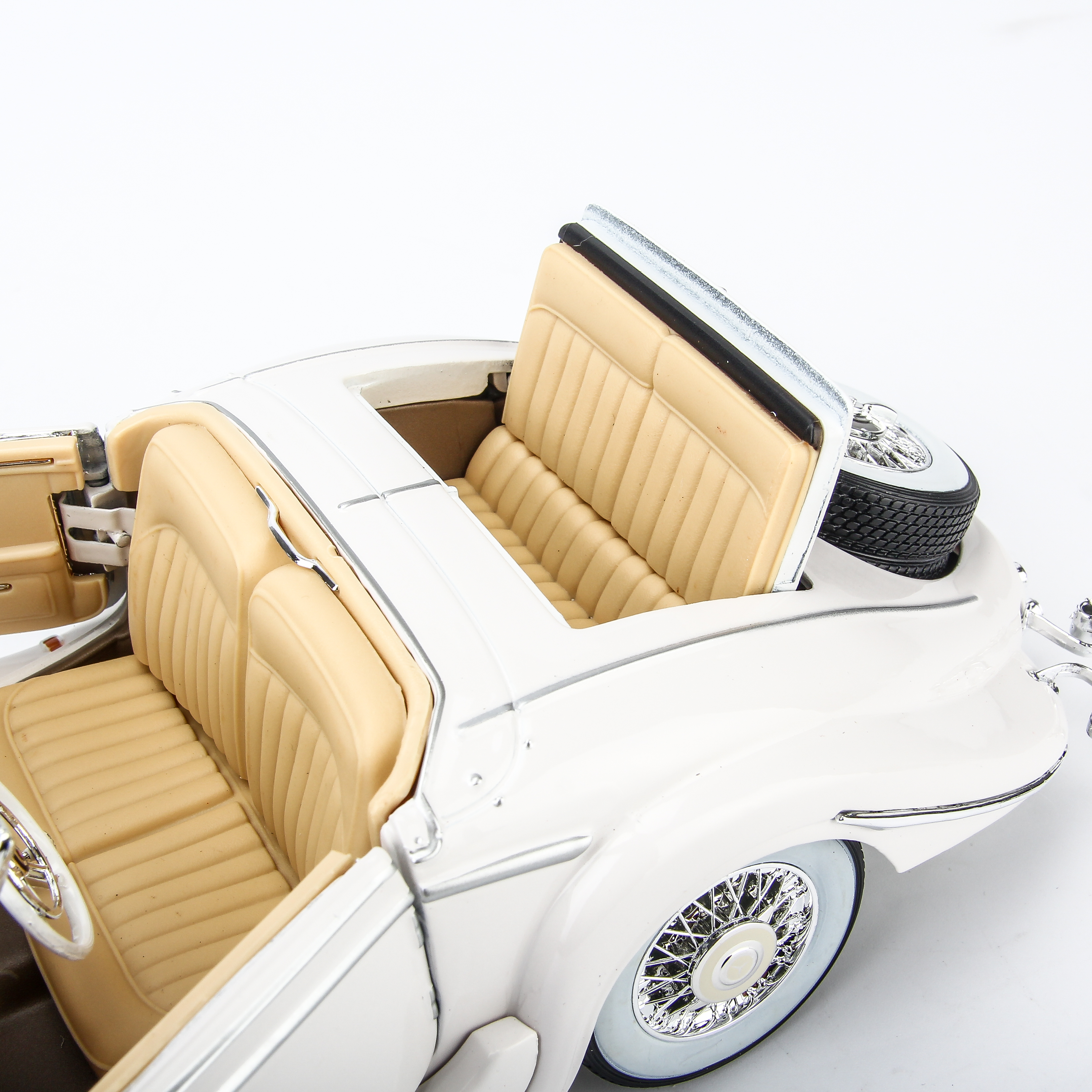 Mô Hình Xe Mercedes-Benz 500K TYP Special Roadster White 1:18 Maisto- MH 36055