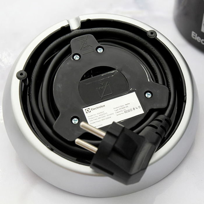 Ấm Đun Nước Electrolux EEK3505 - 1,7L - Hàng chính hãng