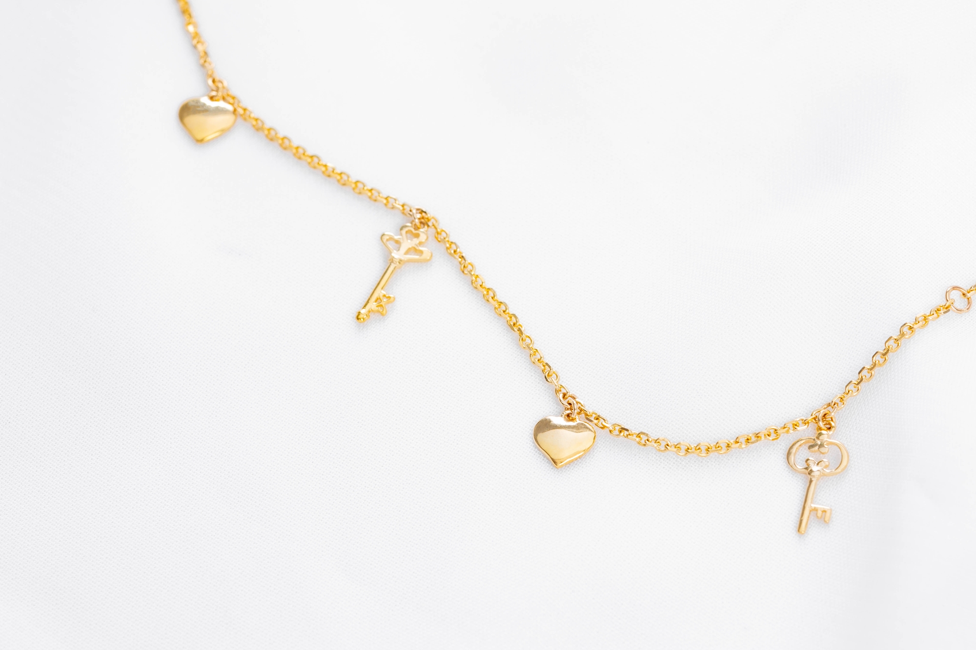 Lắc tay vàng Doji 18K 0819B-LAL327