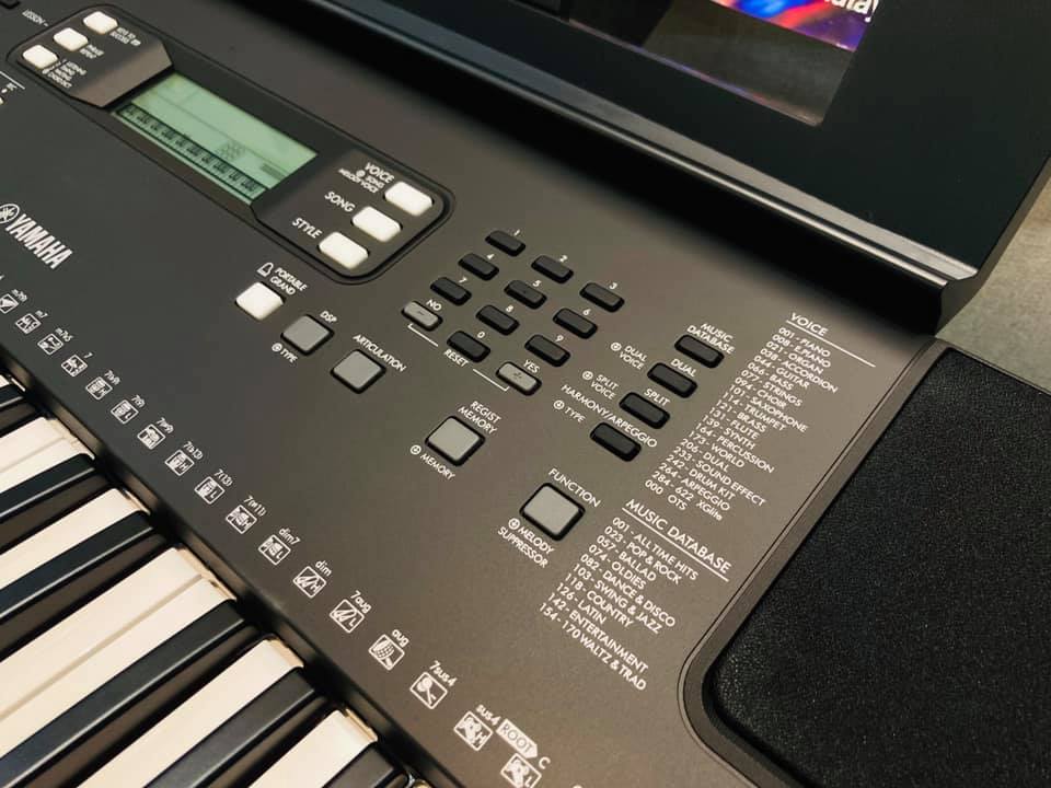 Đàn Organ Yamaha PSR-E373