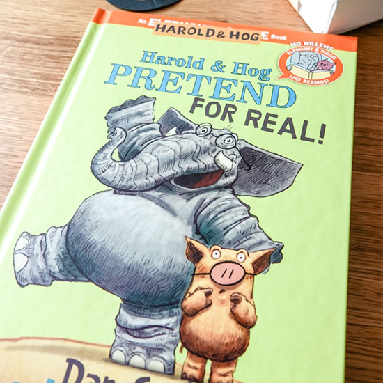 Elephant and Piggie Like Reading : Harold and Hog Pretend for Real!