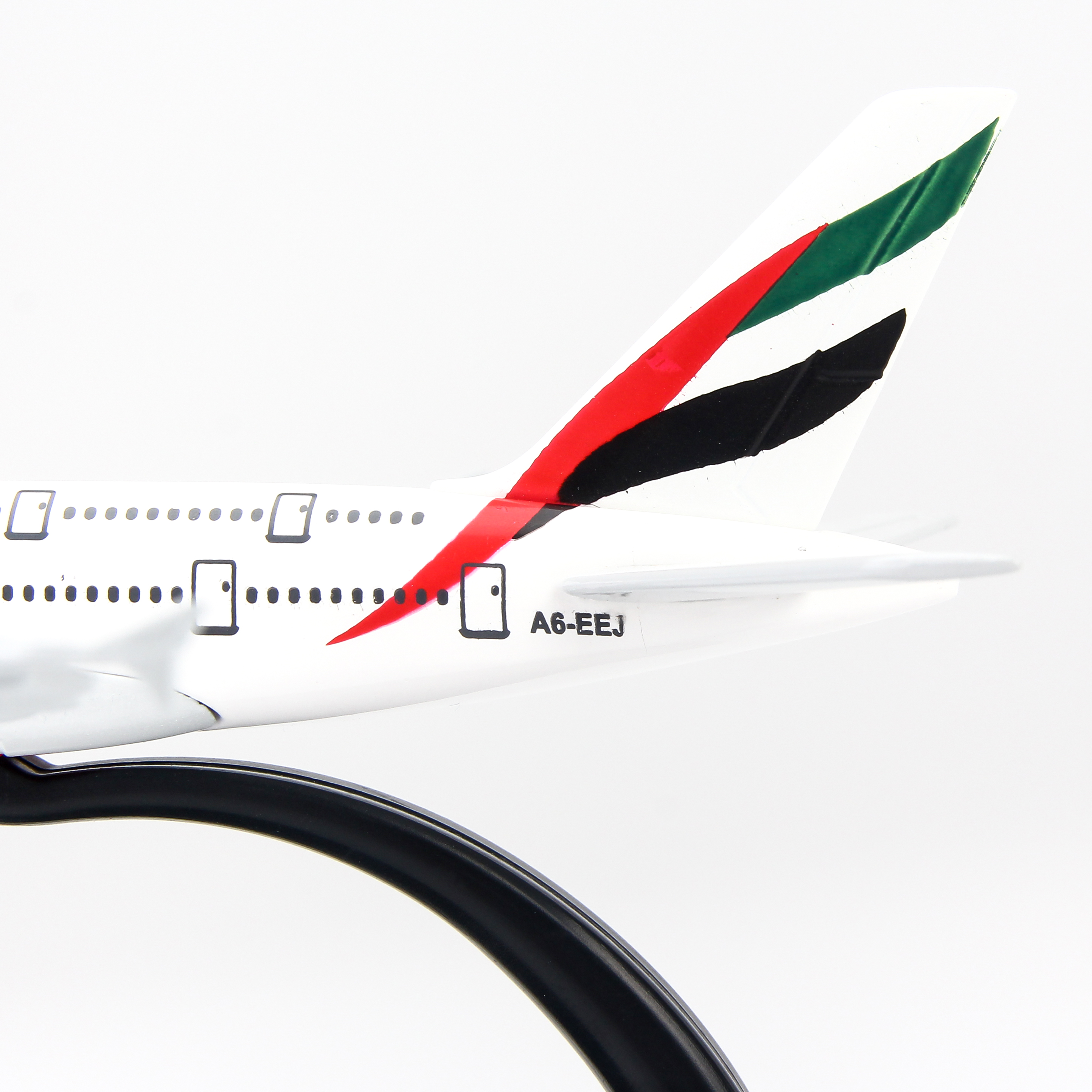 Mô hình máy bay A380 Emirates Airlines (16cm) ( Trắng,Xanh lá,Đen,Đỏ )