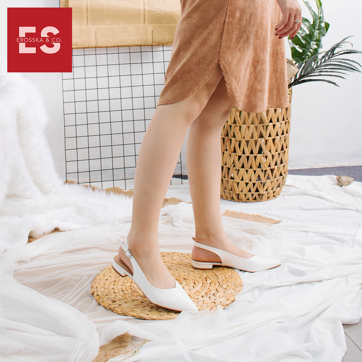 Giày Nữ Đế Bệt Mũi Nhọn Thời Trang Phối Dây Erosska EL001