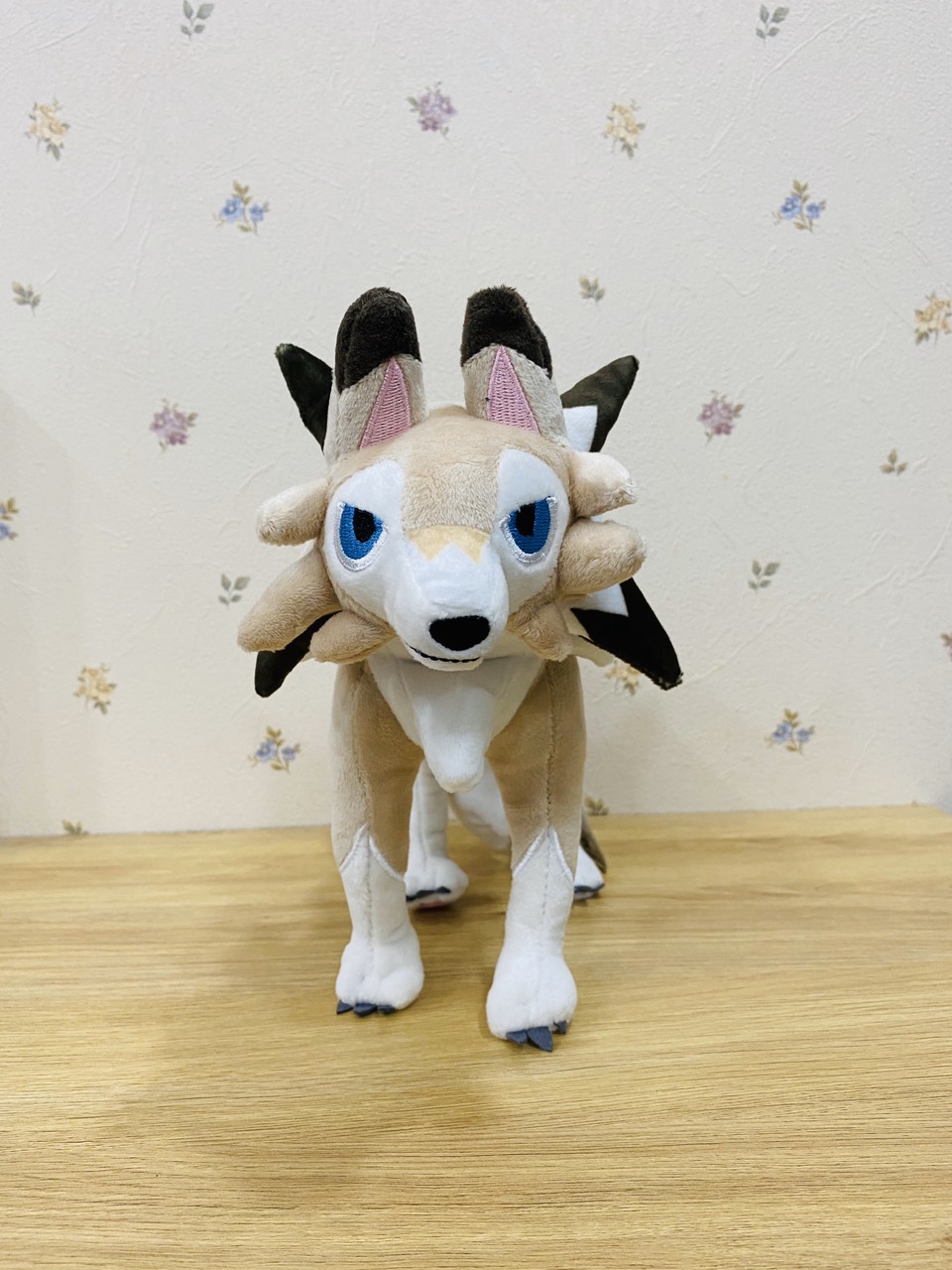Gấu bông Pokemon chó sói Lycanroc - Tặng kèm 1 bộ thẻ bài Pokemon