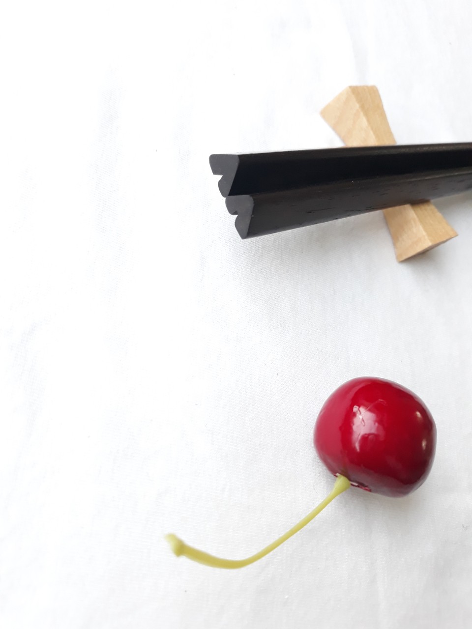 Đũa gỗ Trắc trái tim tình yêu 23cm - Bộ 5 đôi