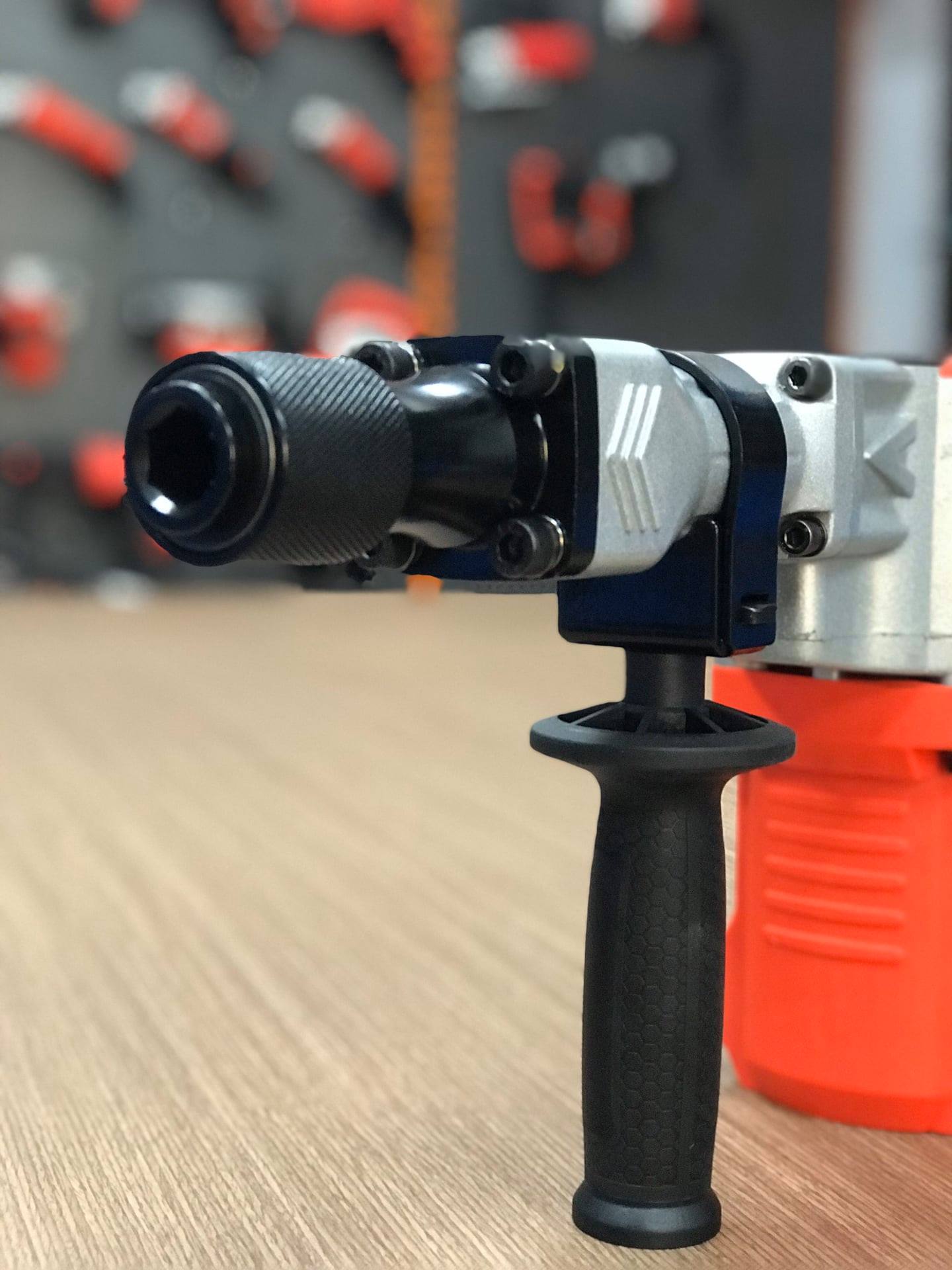 MÁY ĐỤC BÊ TÔNG 17MM BTEC BT8426 - HÀNG CHÍNH HÃNG