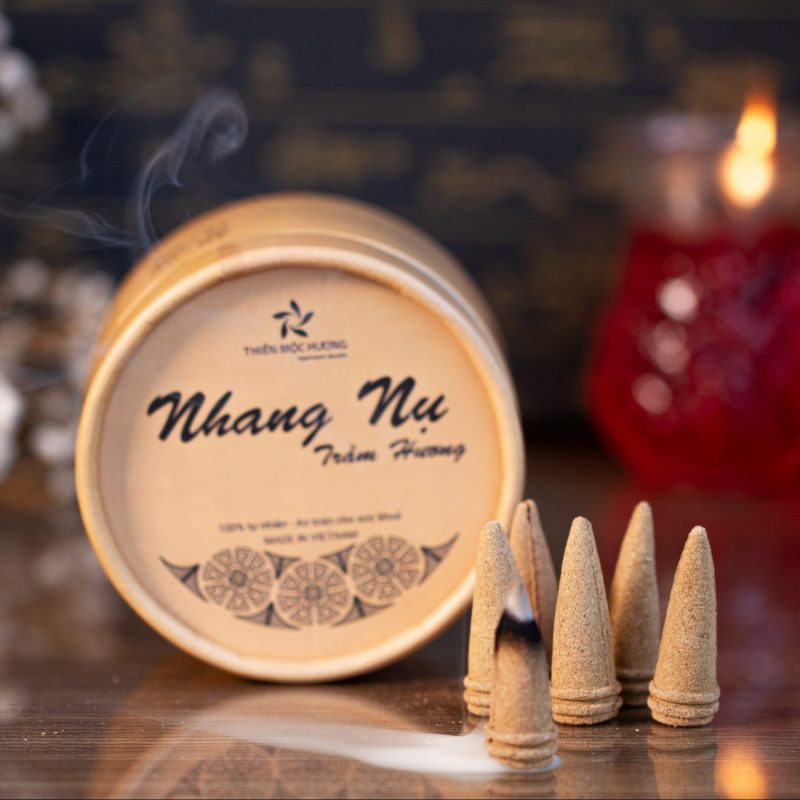 Nhang Nụ Trầm Hương tự nhiên khói chảy ngược - Trầm Hương 12 năm - Thơm dịu nhẹ, không cay mắt, không kích mũi - Hộp 40 nụ - Thiên Mộc Hương