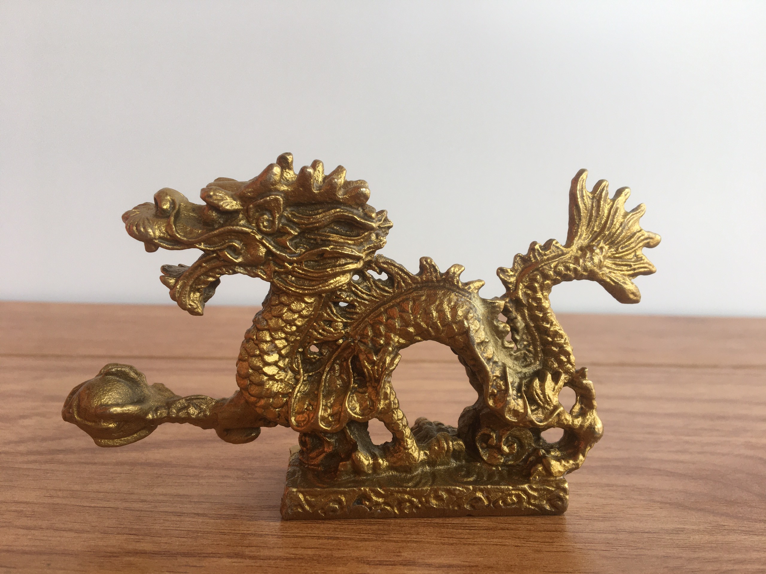 Tượng Rồng bằng đồng thau cỡ nhỏ dài 12cm