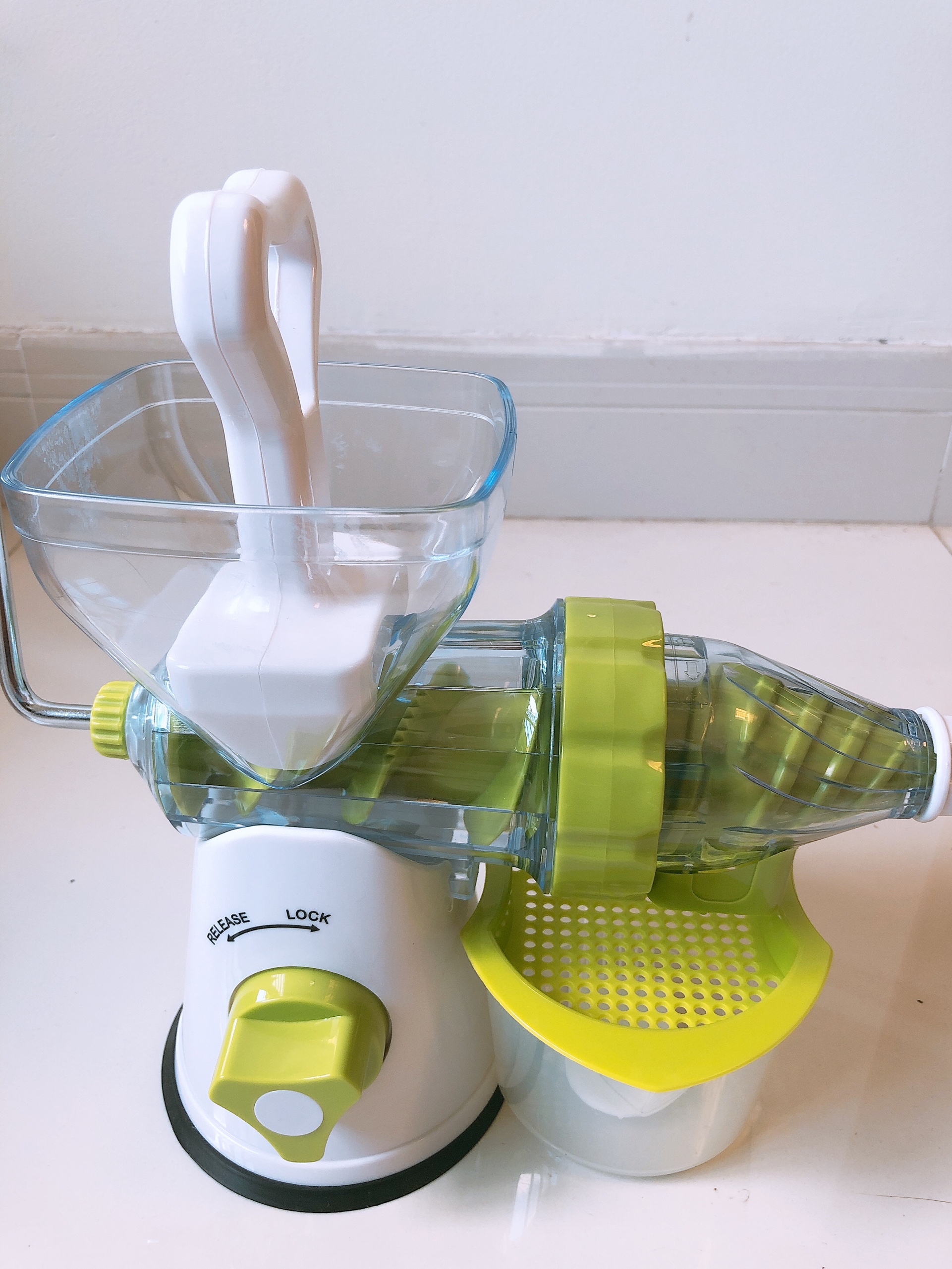 Máy xay ép hoa quả bằng tay đa năng Manual Juicer nhỏ gọn, tiện dụng, độ bền cao, chất liệu nhựa ABS an toàn cho người sử dụng