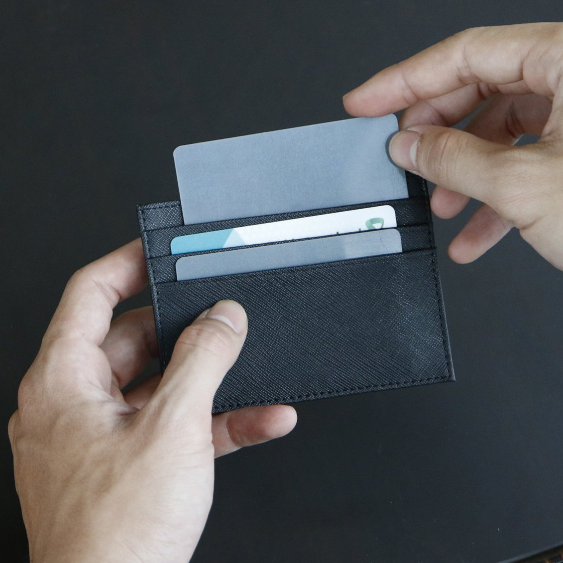 VÍ MINI ĐỰNG THẺ Bóp Cardholder ZERO Da Saffiano Nhập Khẩu Cao Cấp Chống Thấm Nước Unisex Nam Nữ Chuẩn Nome DOLANTO