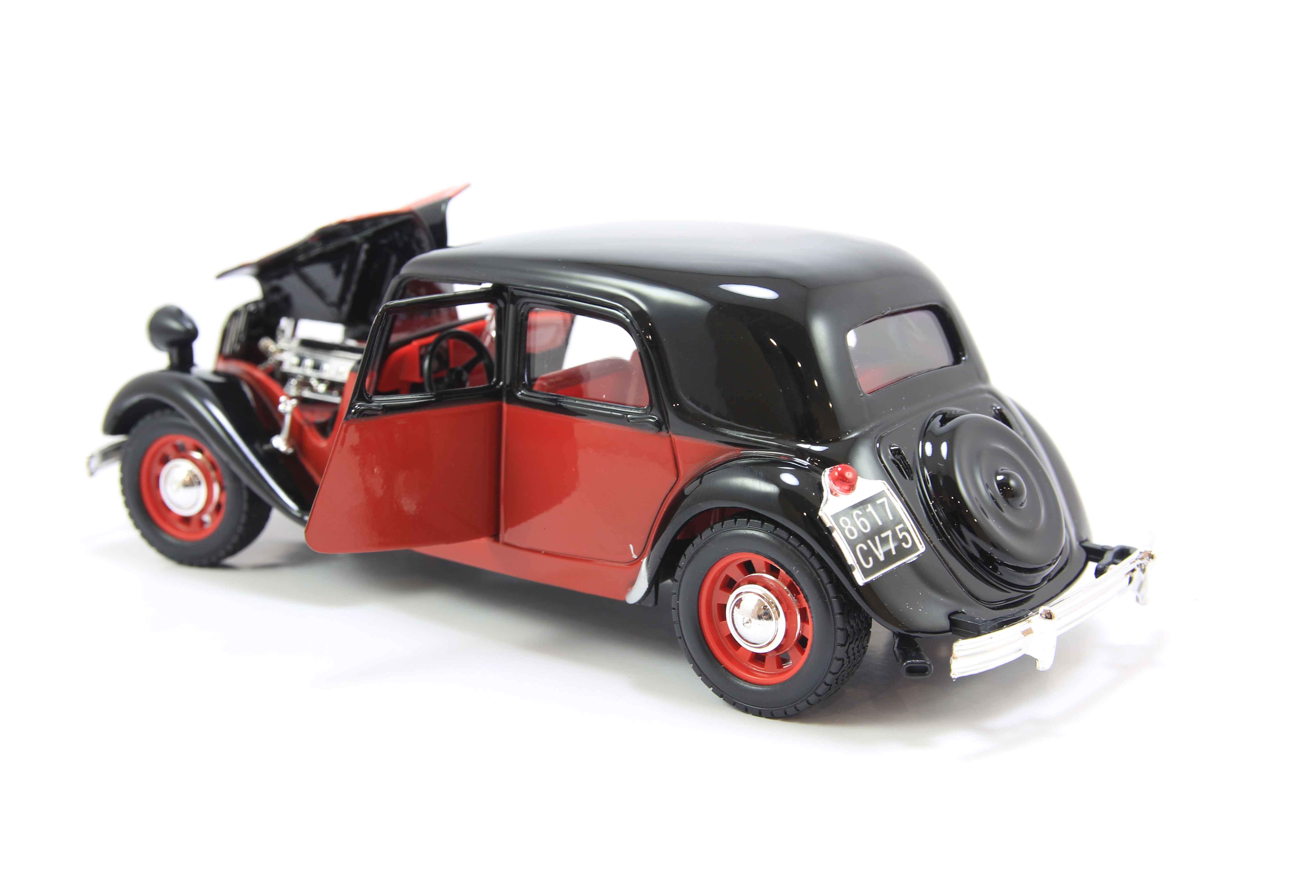 Mô Hình Xe Citroen TA 15CV TA 1938 Black/Red 1:24 Bburago - MH18-22017