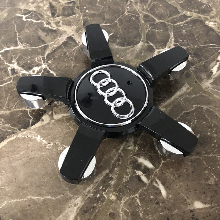 Logo chụp mâm, lazang bánh xe ô tô, xe hơi Audi Q7