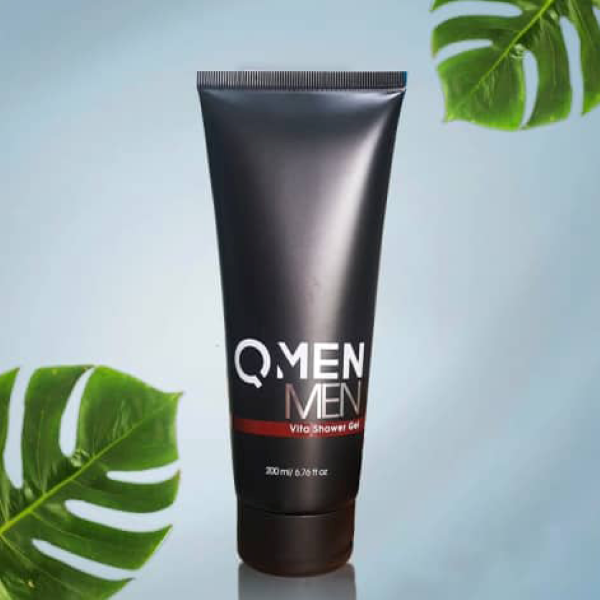 Sữa Tắm Dưỡng Trắng Sáng Da Vita Shower Gel QMEN