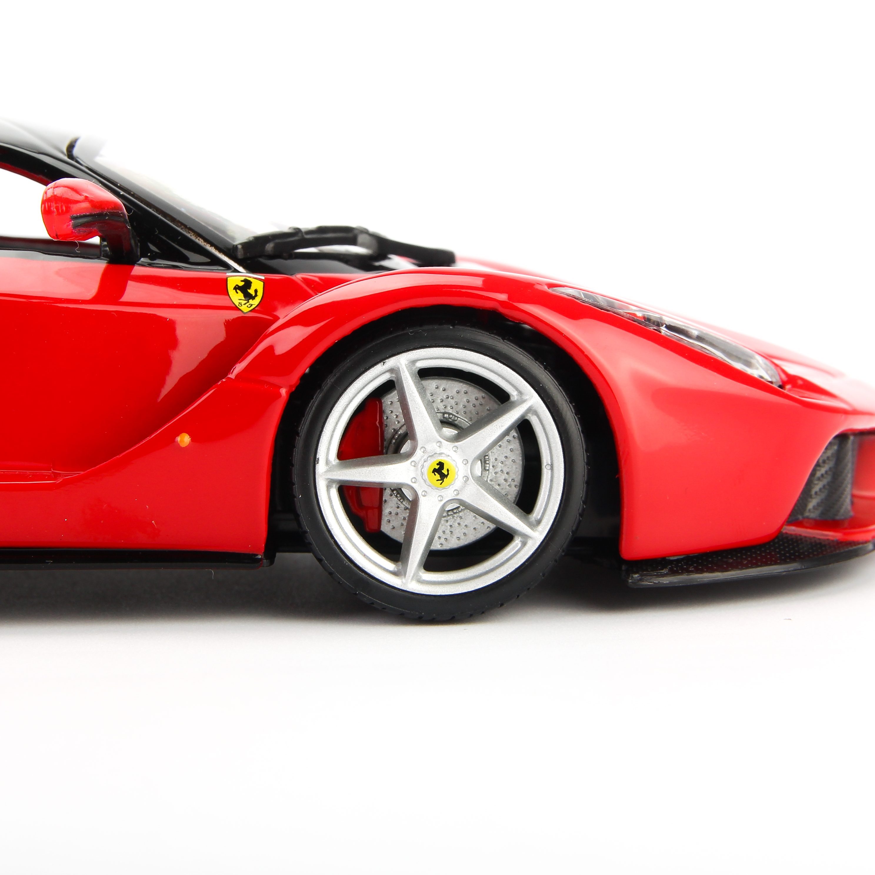 Mô Hình Xe Ferrari Laferrari Red 1:24 Bburago - MH18-26001