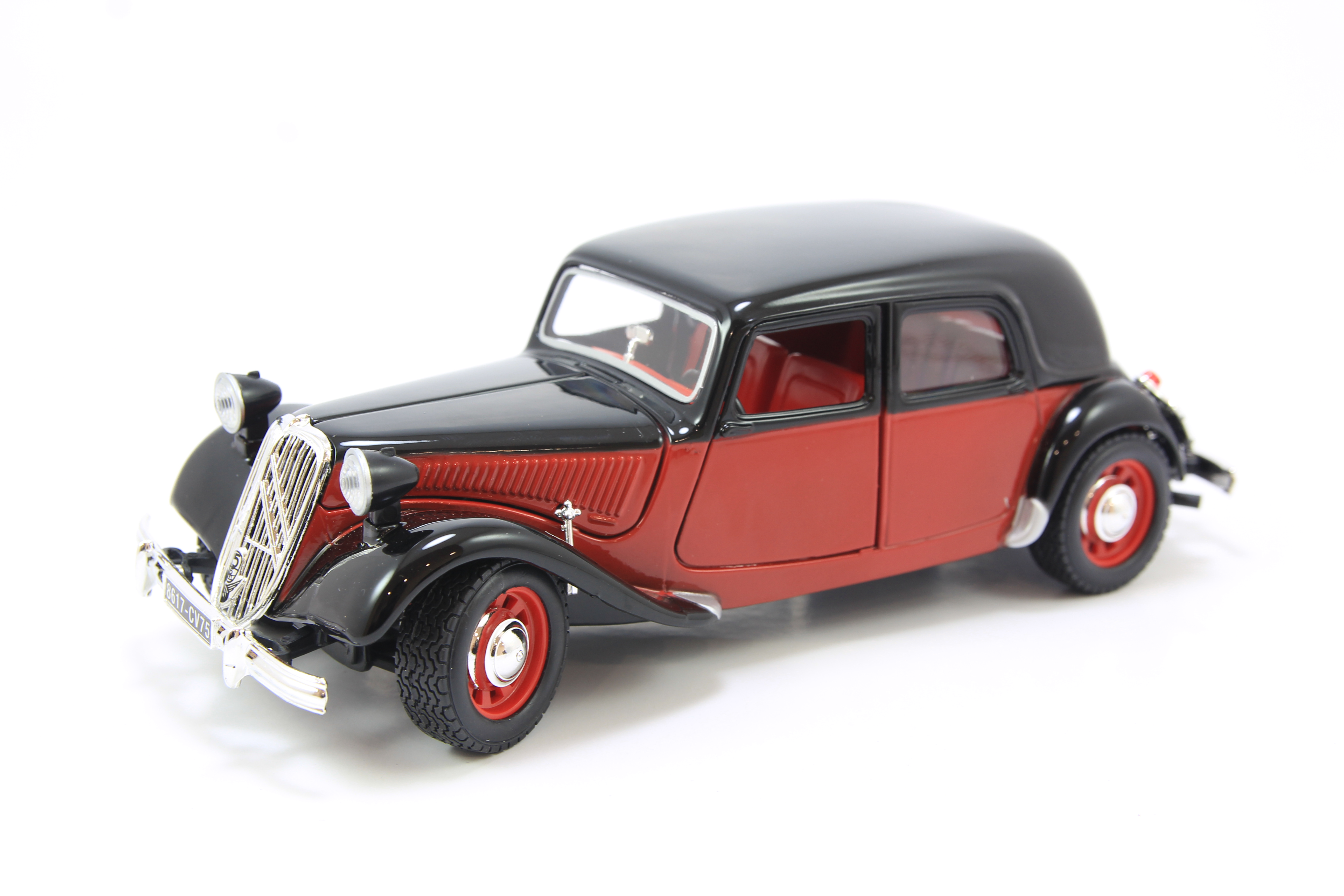 Mô Hình Xe Citroen TA 15CV TA 1938 Black/Red 1:24 Bburago - MH18-22017