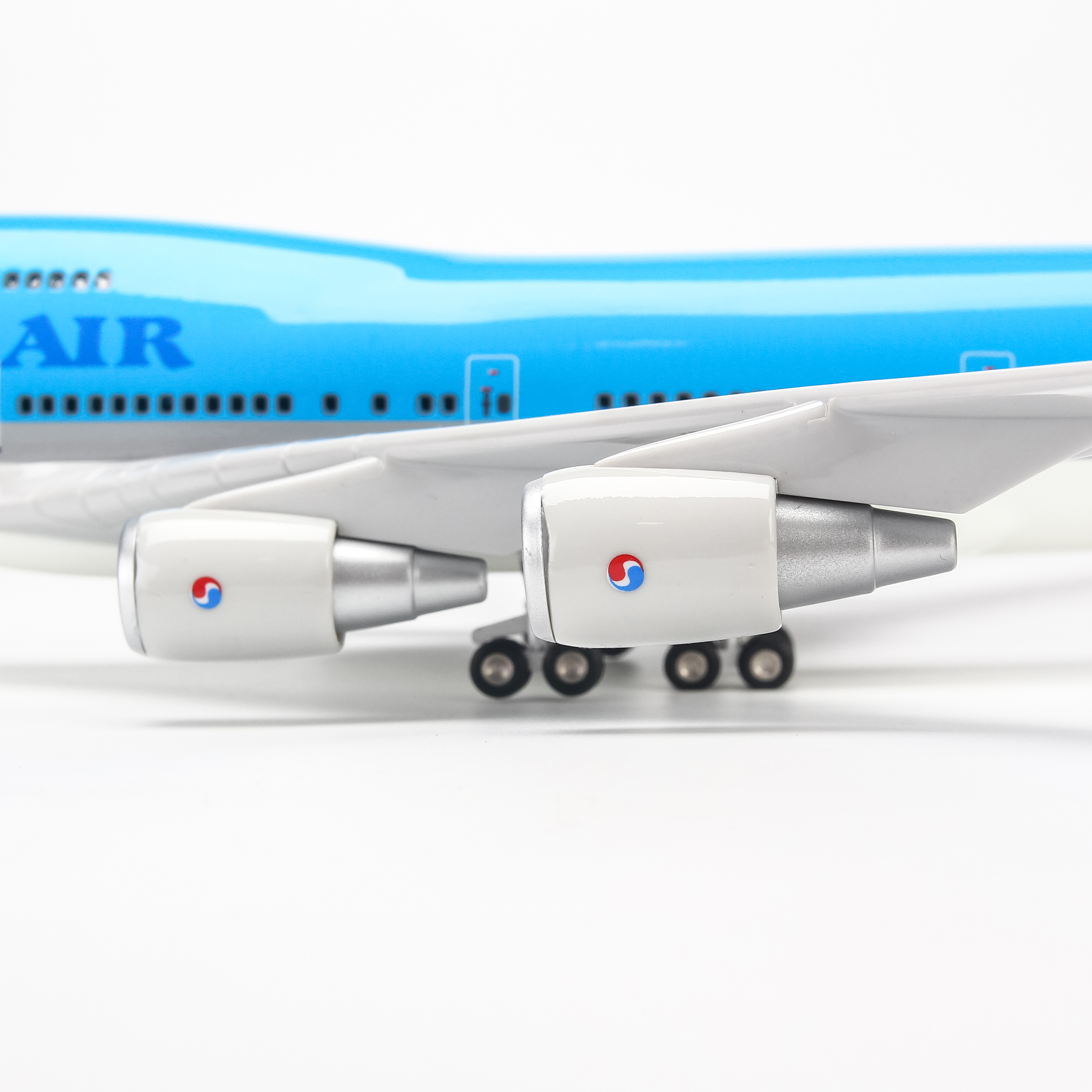 Mô Hình Máy Bay AIRBUS A380 KOREAN AIRWAYS 47CM