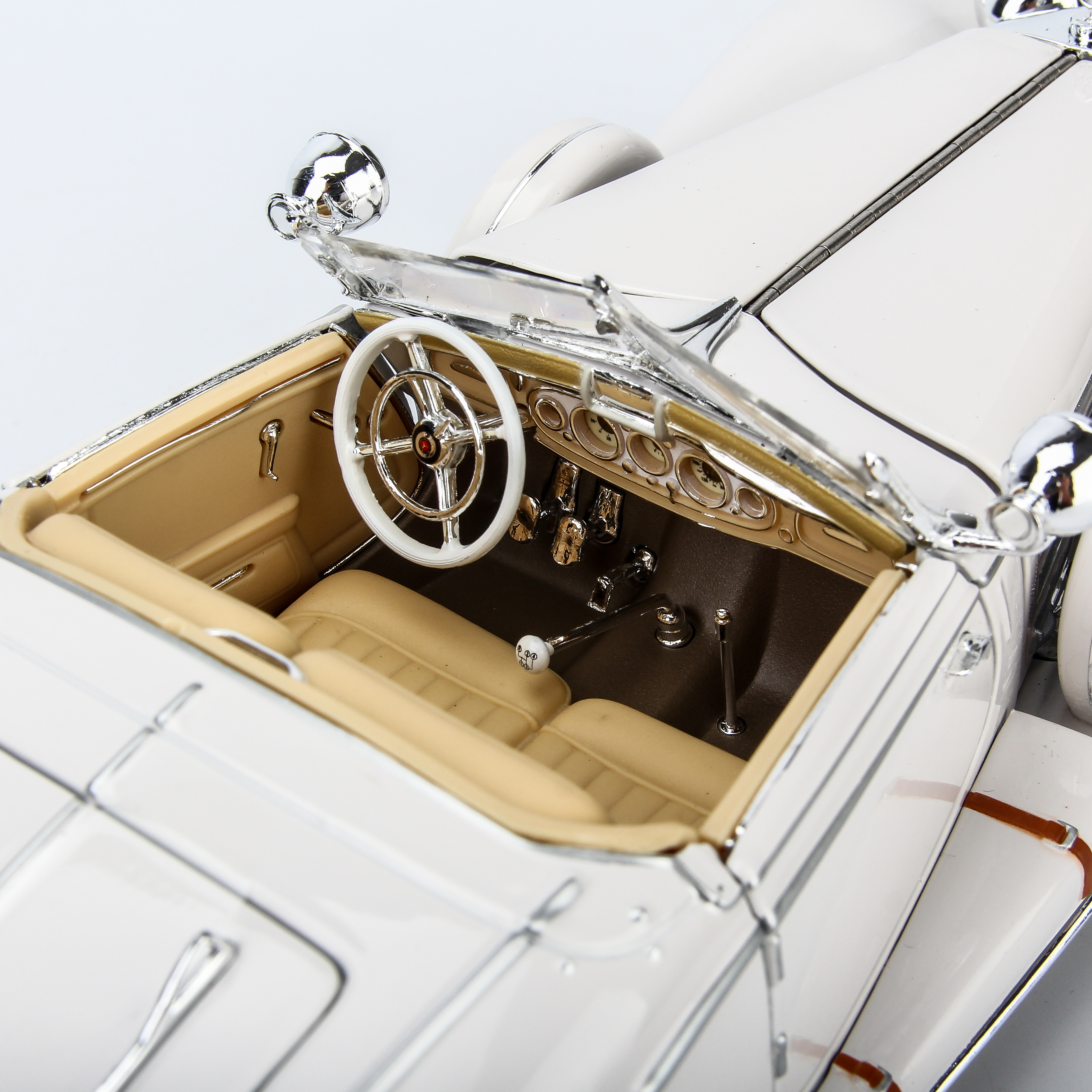 Mô Hình Xe Mercedes-Benz 500K TYP Special Roadster White 1:18 Maisto- MH 36055