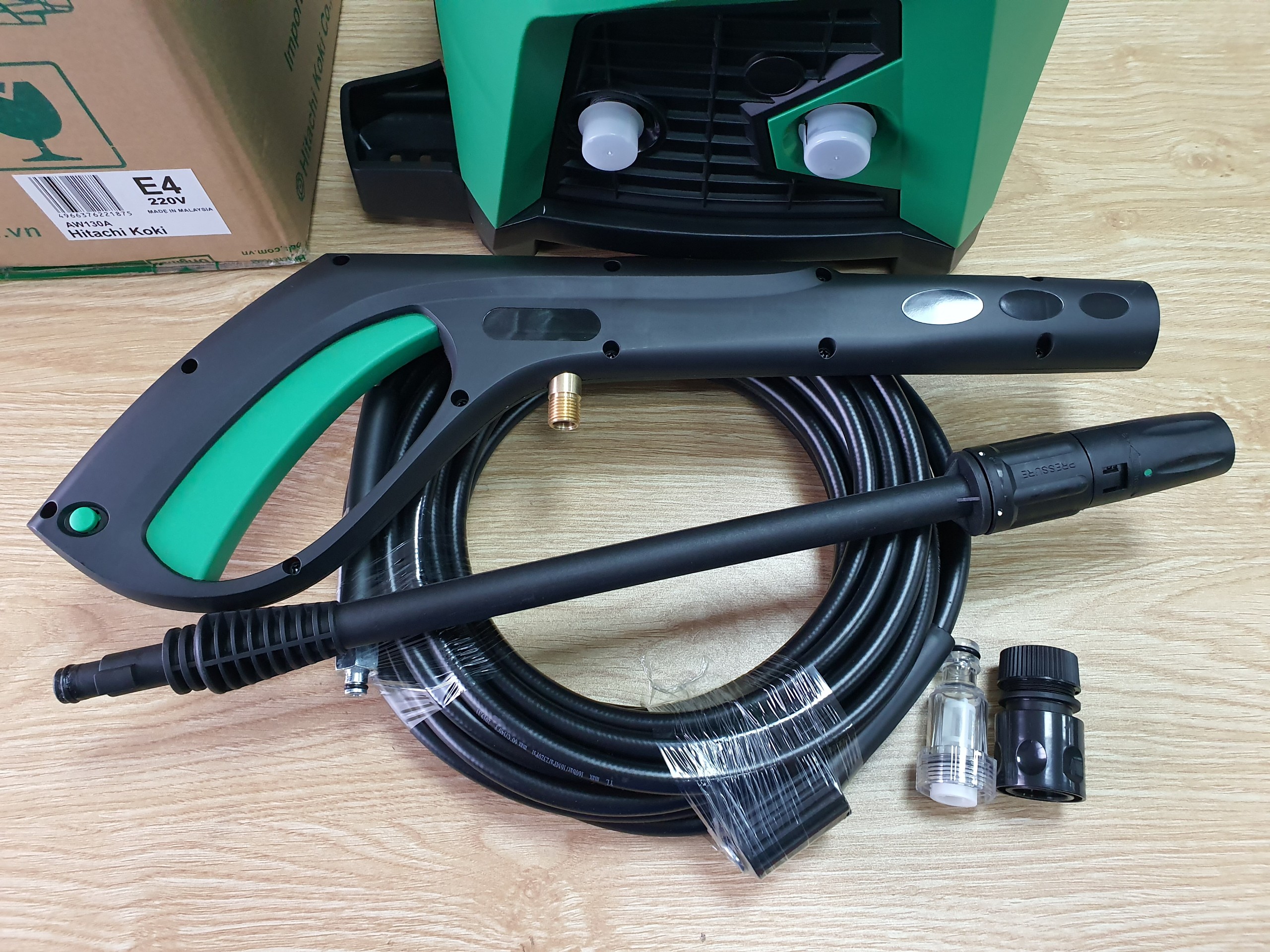 Máy Phun Áp Lực Hitachi AW130