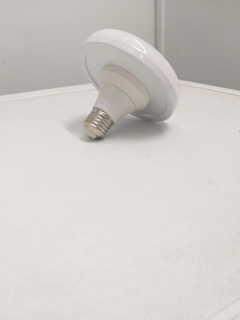 Đèn Led đĩa bay đui xoáy ánh sáng trắng ( 18W - 24W - 36W - 50W ) cao cấp - Huy Tưởng