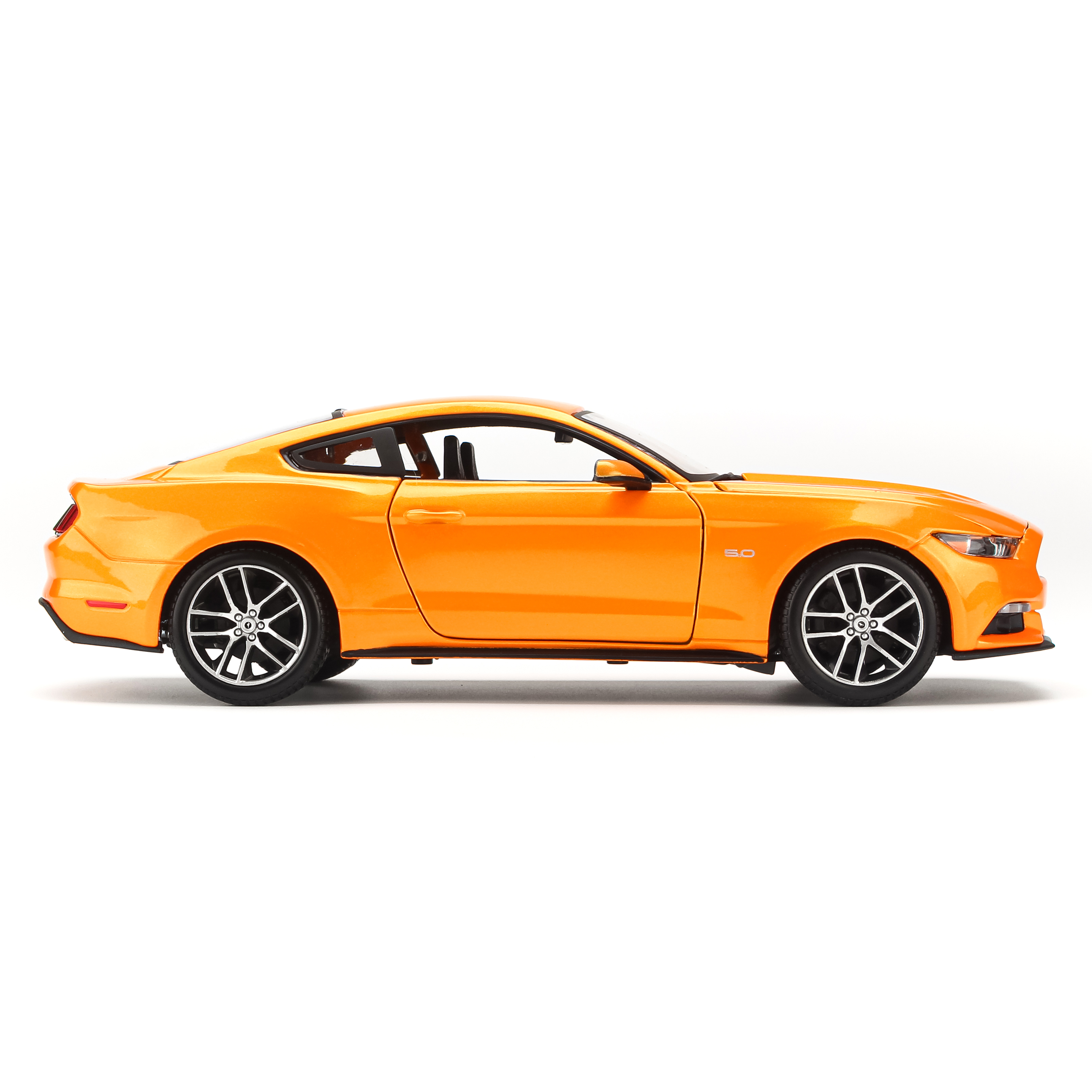 Mô Hình Xe Ford Mustang Orange GT 2015 1:18 Maisto MH-31197