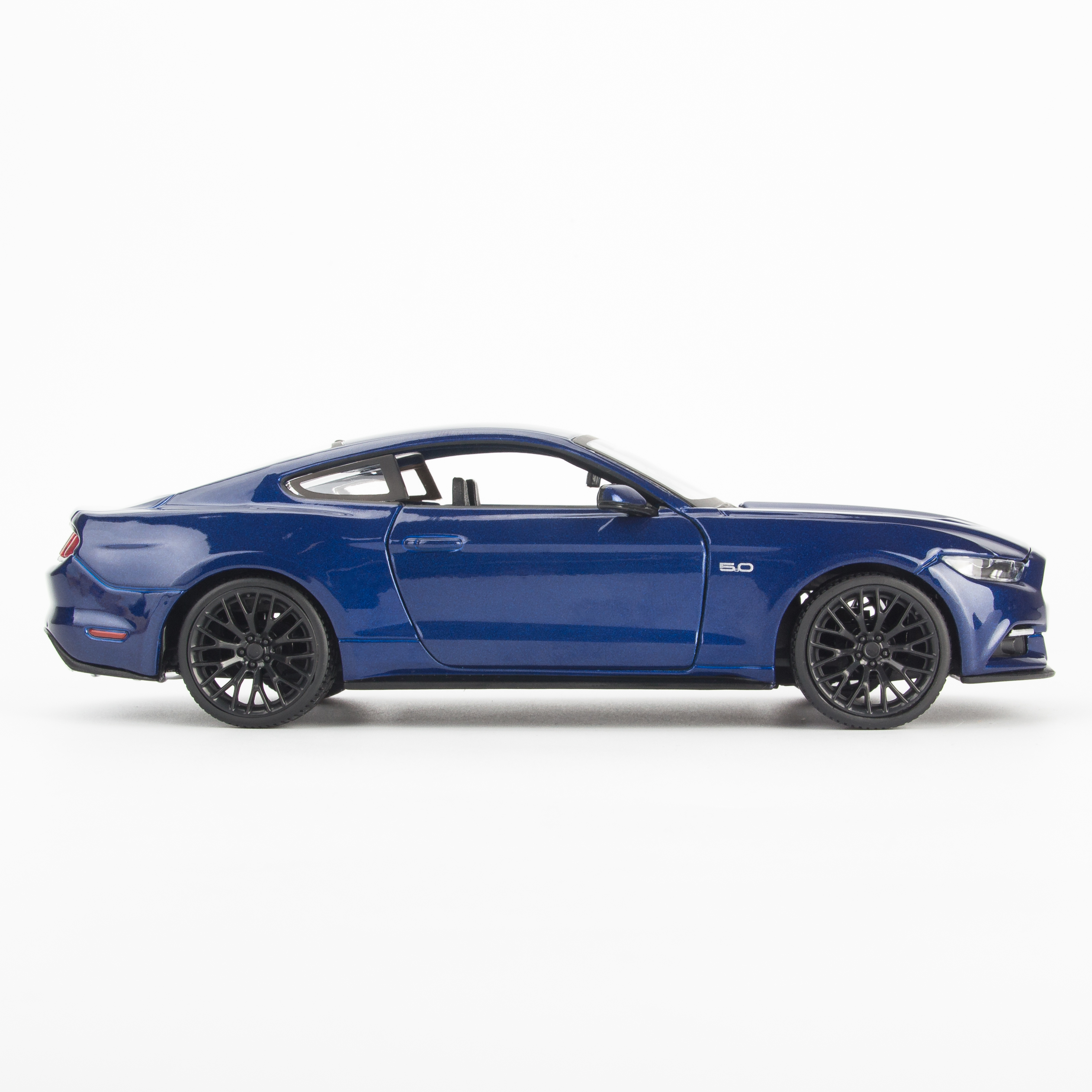 Mô Hình Xe Ford Mustang GT 2015 Blue 1:24 Maisto MH-31508