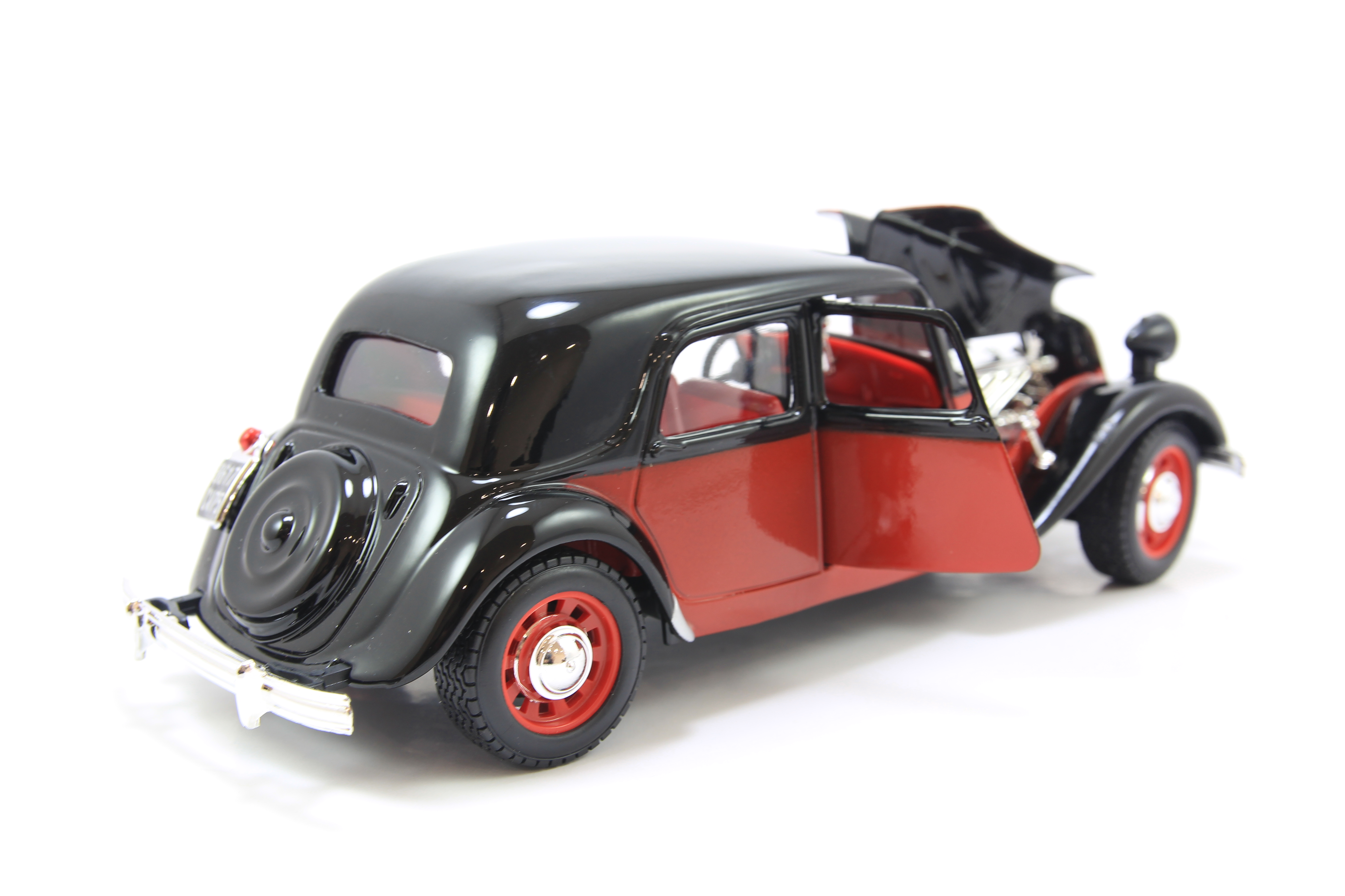 Mô Hình Xe Citroen TA 15CV TA 1938 Black/Red 1:24 Bburago - MH18-22017