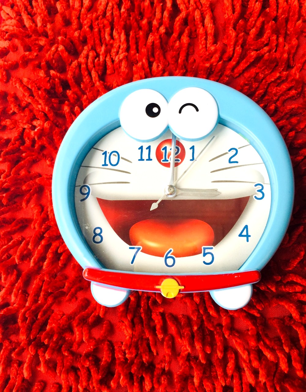 Đồng hồ báo thức để bàn Doraemon HX3164 - màu ngẫu nhiên