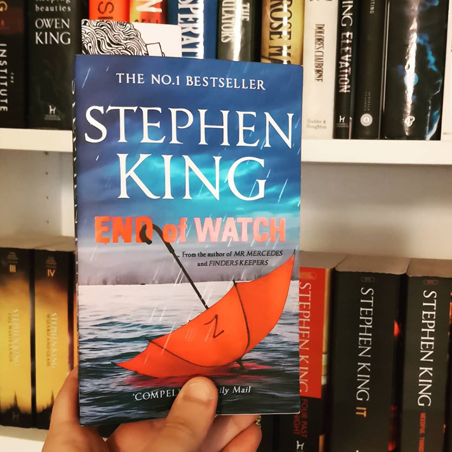 Stephen King: End of Watch (A Novel 3 of 3 in the Bill Hodges Trilogy Series)