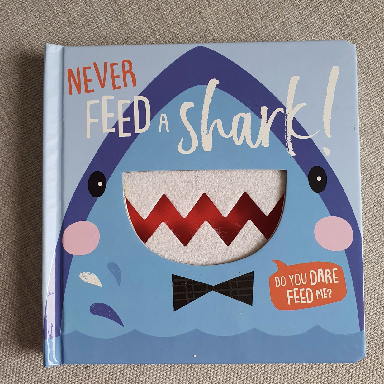 Never Feed a Shark - Không Bao Giờ Cho Cá Mập Ăn