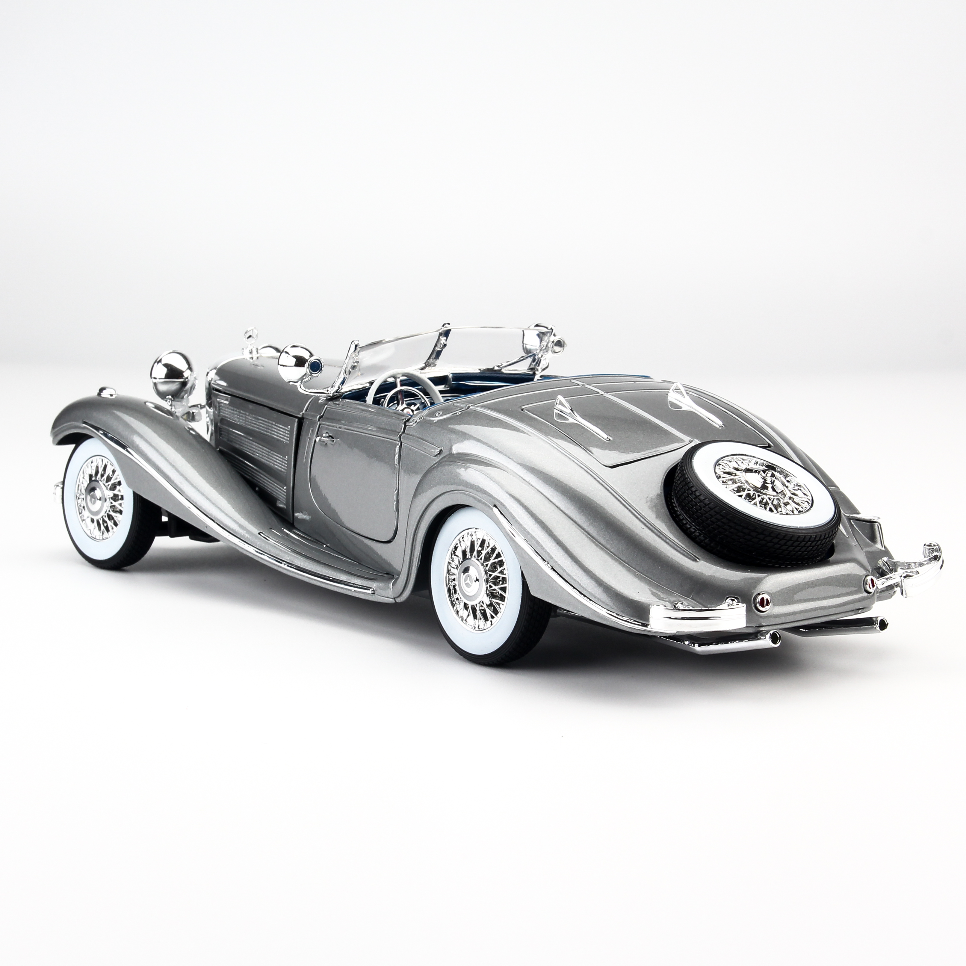 Mô Hình Xe Mercedes-Benz 500K TYP Special Roadster Grey 1:18 Maisto