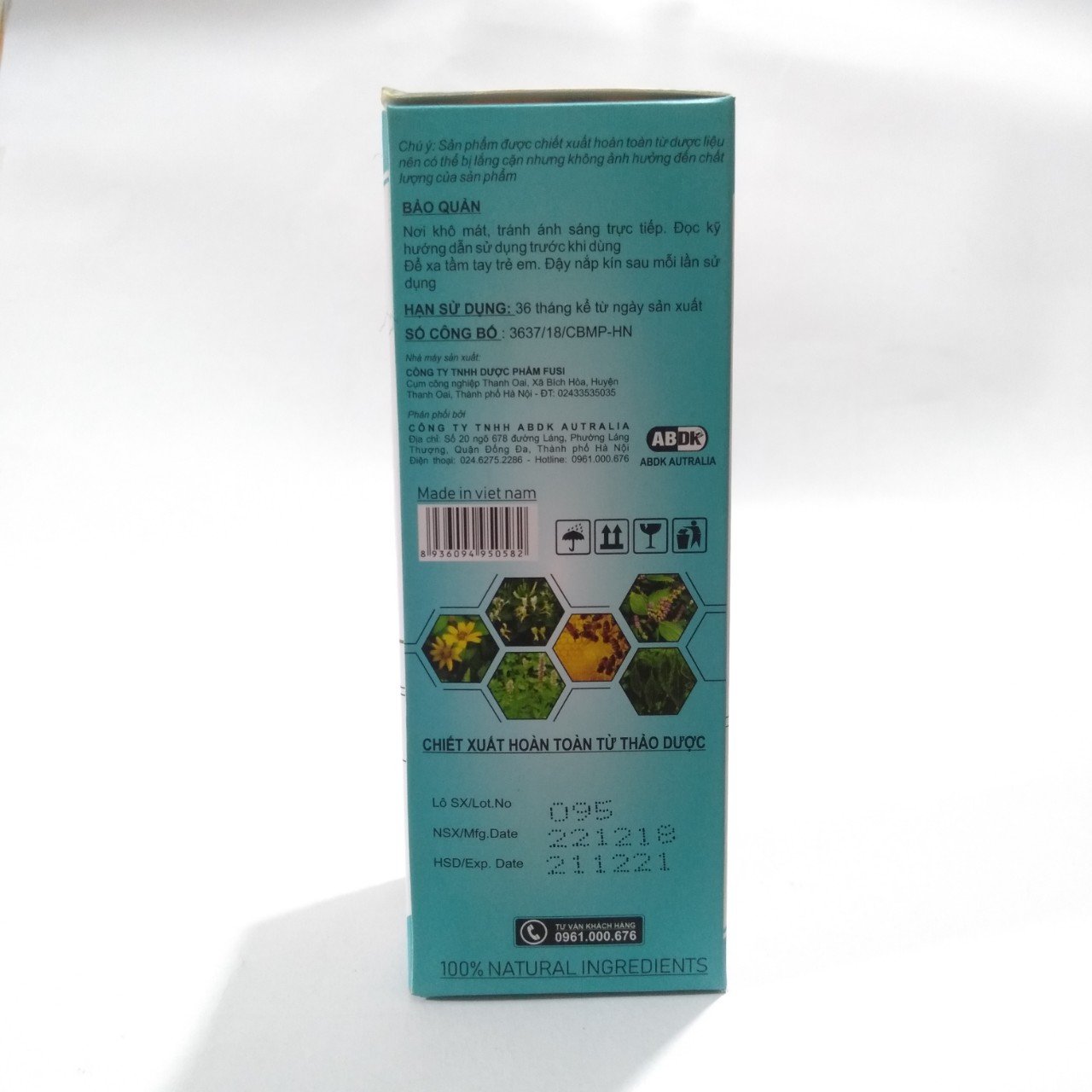 Sữa tắm thảo dược Beyeuspa chai 150ml-  Làm sạch và bảo vệ da, giúp kháng khuẩn, ngăn ngừa và làm giảm rôm sẩy, hăm nẻ, mụn nhọt.  Làm mát da, giữ da luôn mềm mại, thơm mát và khỏe mạnh