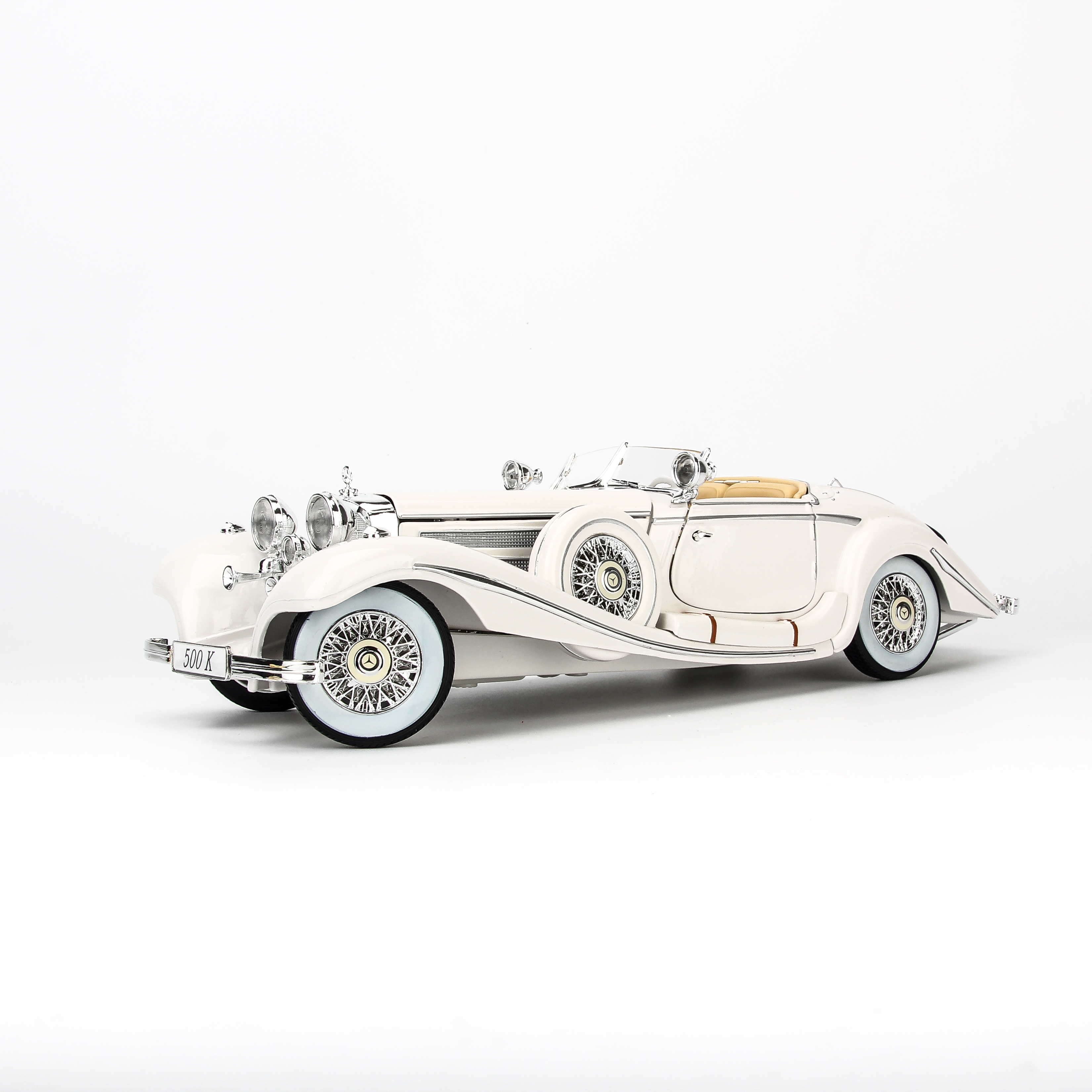 Mô Hình Xe Mercedes-Benz 500K TYP Special Roadster White 1:18 Maisto- MH 36055