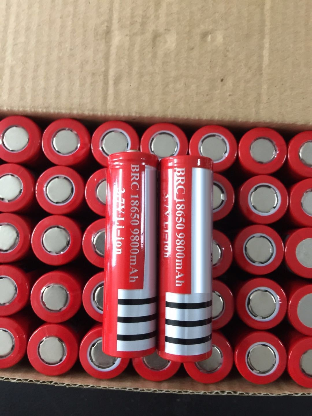 Pin lithium dung lượng cao sạc lại 18650 3.7V - 9800mAh - Hàng nhập khẩu