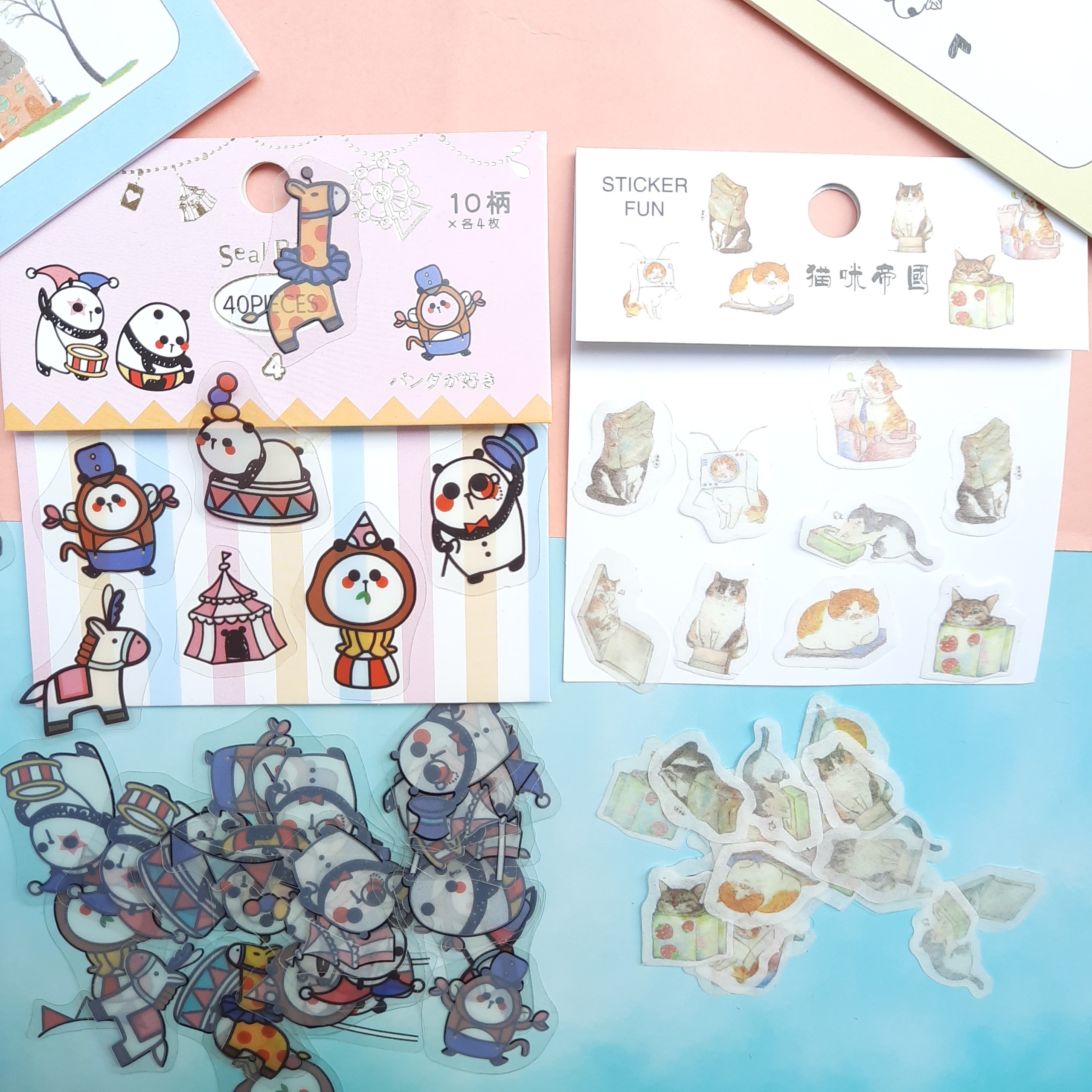 Combo 2 Bộ 32, 40 Sticker Hình Dán Mini Mèo Dễ Thương Và Gấu Trúc Làm Xiếc