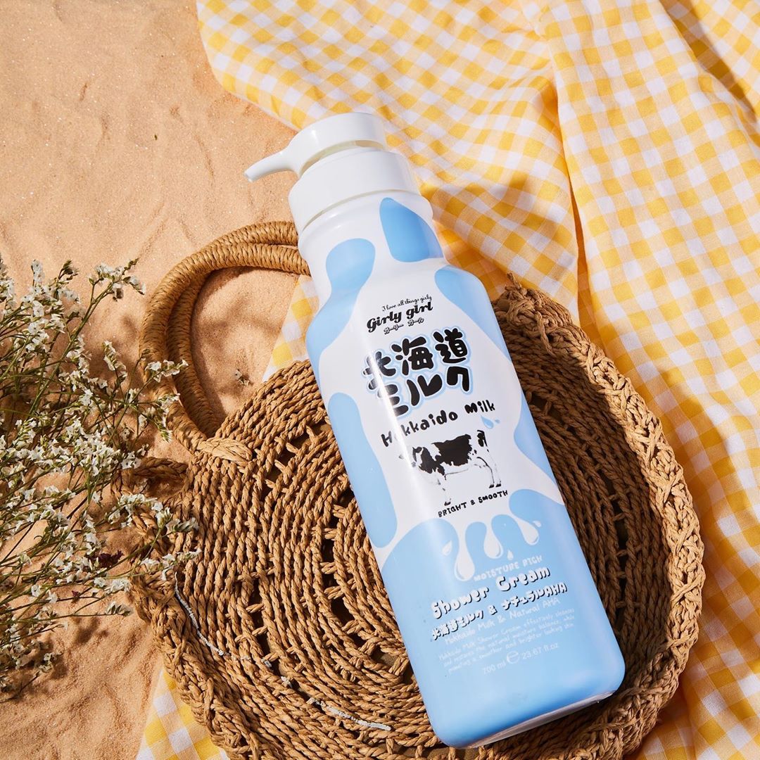 Sữa Tắm Dưỡng Ẩm Và Làm Sáng Mịn Da Từ Hokkaido Made In Nature 700ml