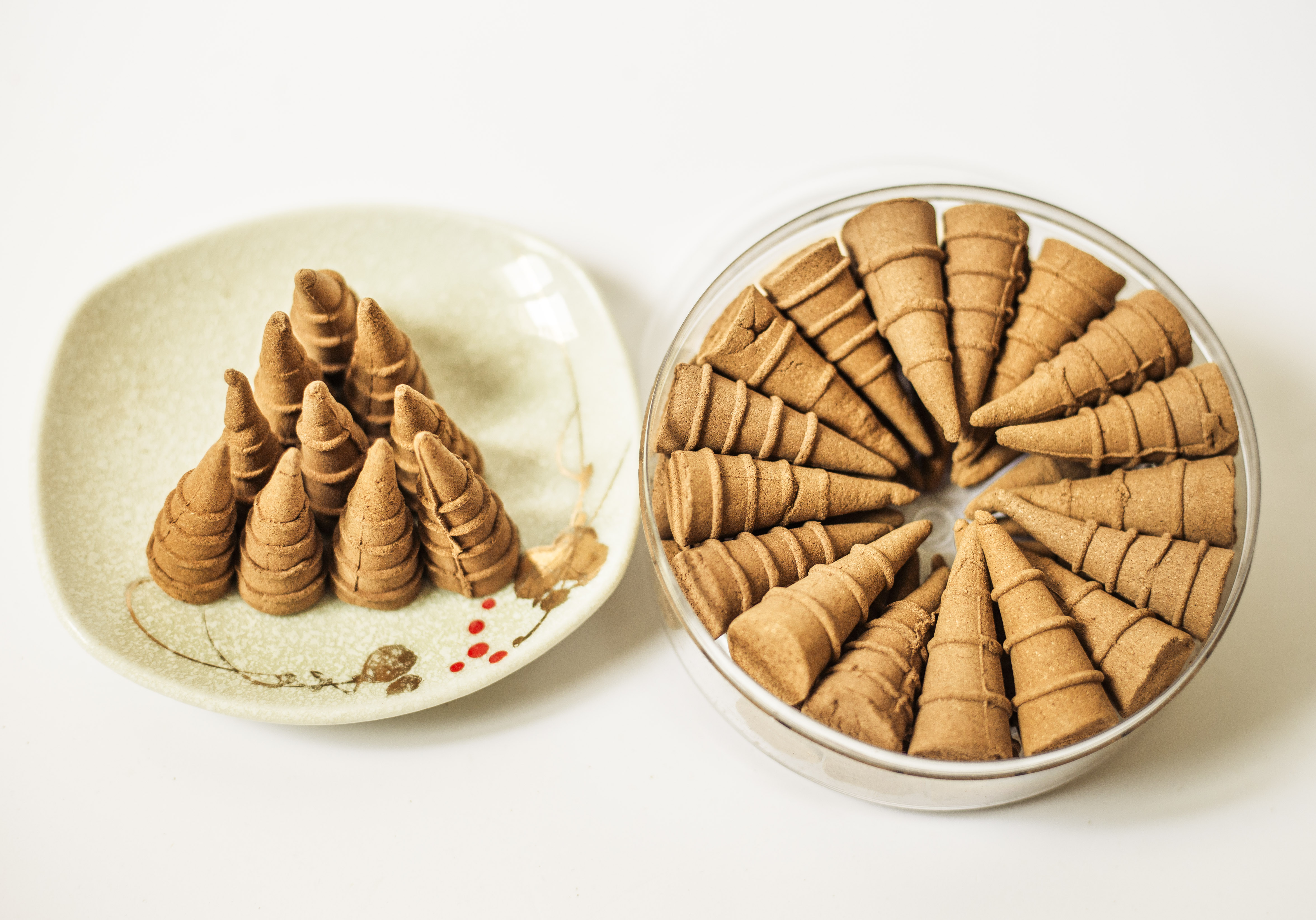 Ụ Trầm Hương Tự Nhiên, Nhang Trầm Hương Xông Nhà Của Trầm Hương Lộc Phát Cao Cấp Loại