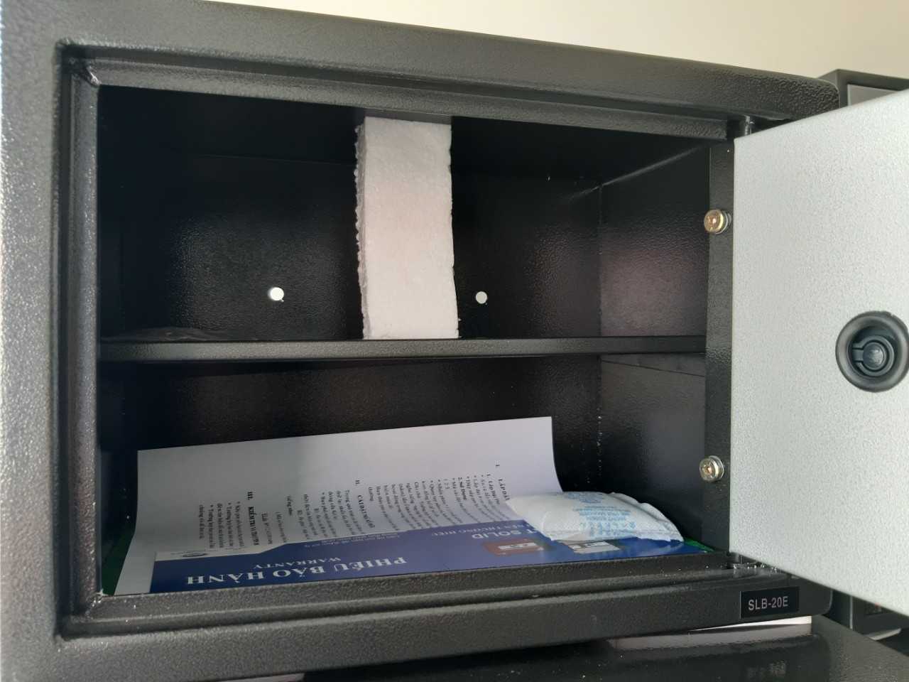 Két sắt Solid SLB-20E