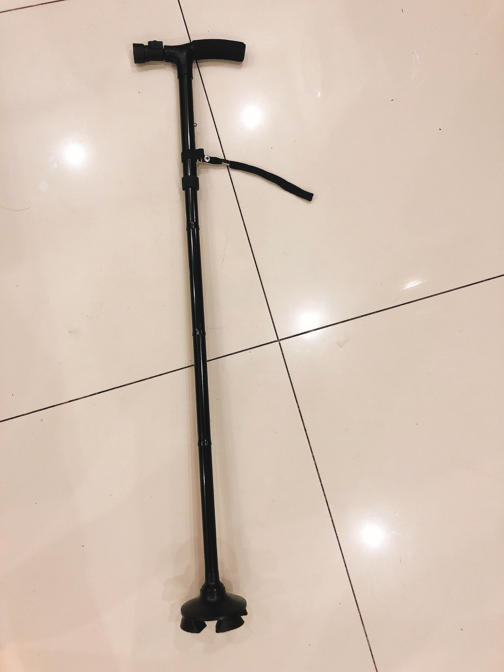 Gậy batoong đa năng phù hợp cho người cao tuổi