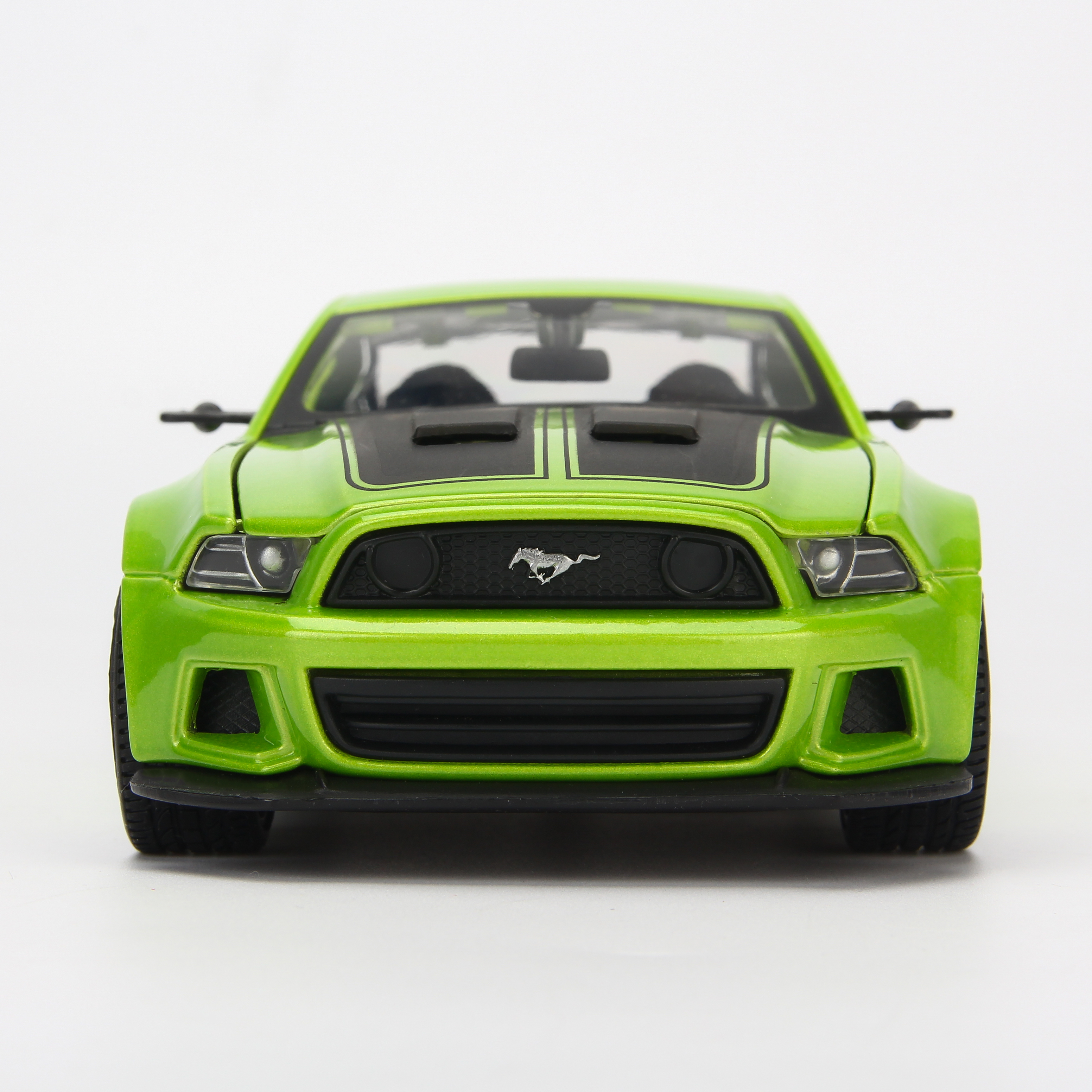 Mô Hình Xe Ford Mustang Street Racer Green 1:24 Maisto MH-31506