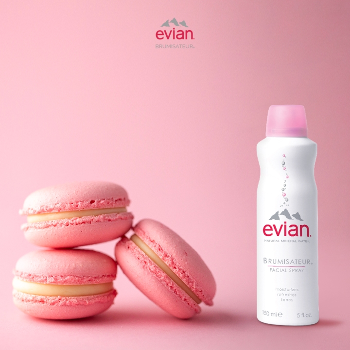 Xịt khoáng cấp ẩm và làm dịu da Evian Brumisateur 150ml