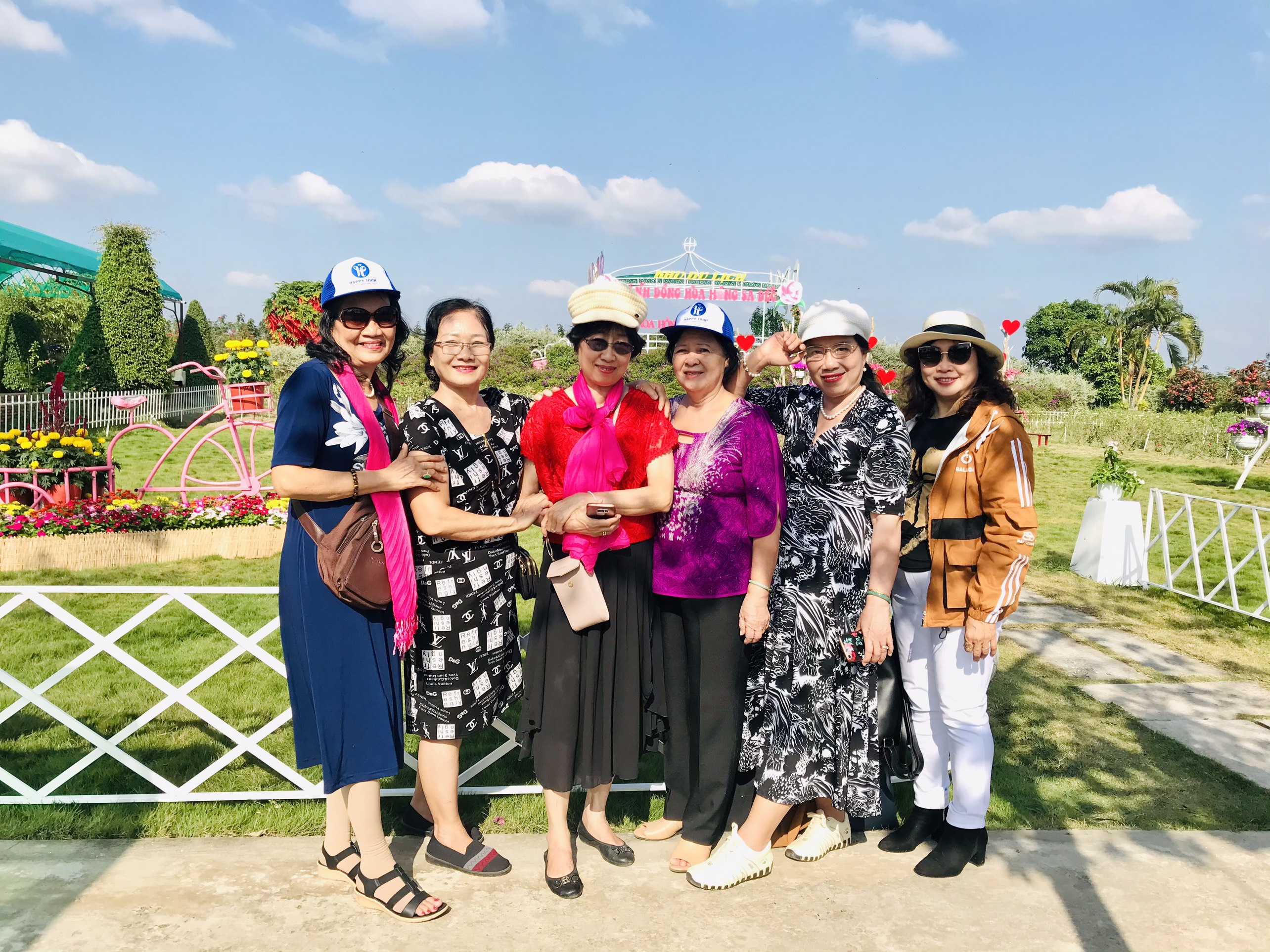 TOUR LÀNG HOA SA ĐÉC - VƯỜN QUÍT HỒNG LAI VUNG - CHÙA PHẬT NGỌC XÁ LỢI - 1 NGÀY - HAPPY TOUR