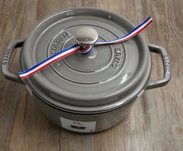 Nồi Gang Staub - Xám (Size