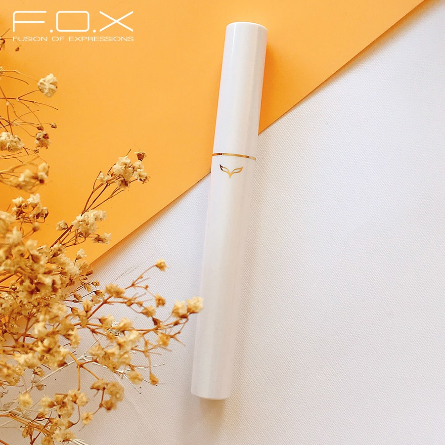 Son Gió Dưỡng Ẩm Và Bảo Vệ Môi FOX Moisturizing Lipstick 2.4g