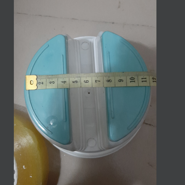 2 Chậu Kẹp Ban Công Trồng Hoa Cây Cảnh Nhiều Màu KT 16x13,5cm - Màu Ngẫu Nhiên