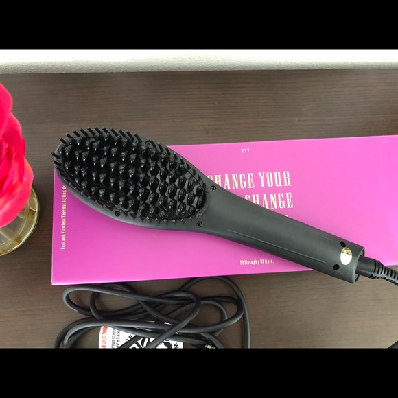 Lược Điện Tạo Kiểu Tóc PYT Thermal Styling Brush - Màu Đen - Có Thể Duỗi Và Làm Phồng Chân Tóc Với Công Nghệ Ion Âm Và Nhiệt Hồng Ngoại Xa