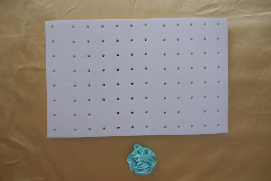 Gối cao su trẻ em Gold Kiddy 30*50*2,5cm