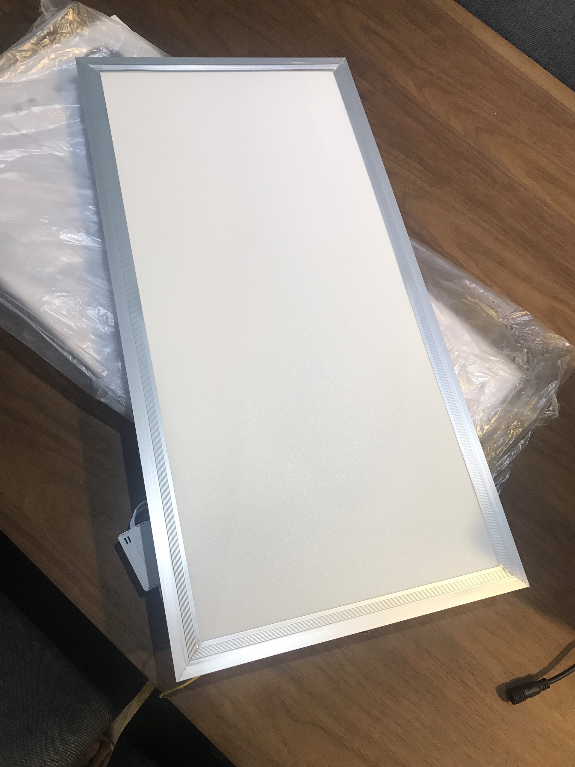 ĐÈN LED PANEL ÂM TRẦN 30X60 CÔNG SUẤT 36W SIÊU SÁNG