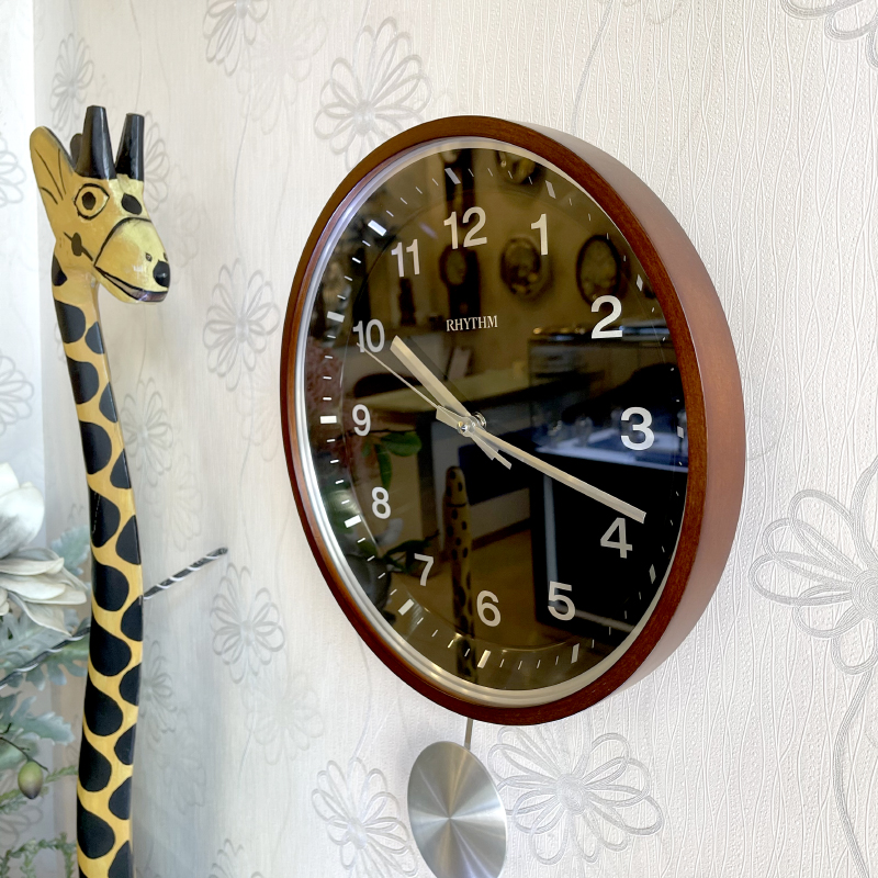 Đồng hồ treo tường RHYTHM WOODEN WALL CLOCKS CMP550NR06 ( Kích thước 31.5 x 44.8 x 7.0cm), Vỏ màu nâu